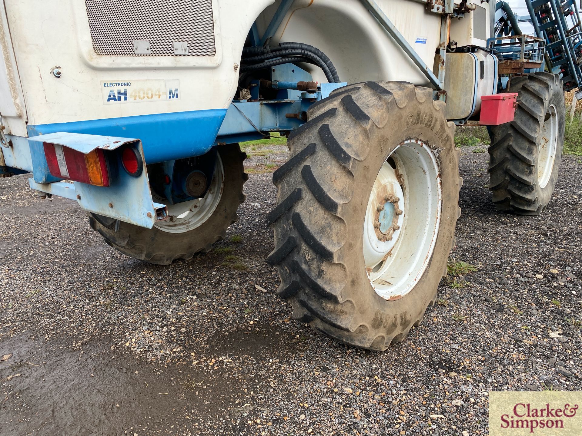 Evrard AHM 4004 24m 4WD self-propelled sprayer. Registration T371 JDX (no paperwork), Date of - Image 23 of 42