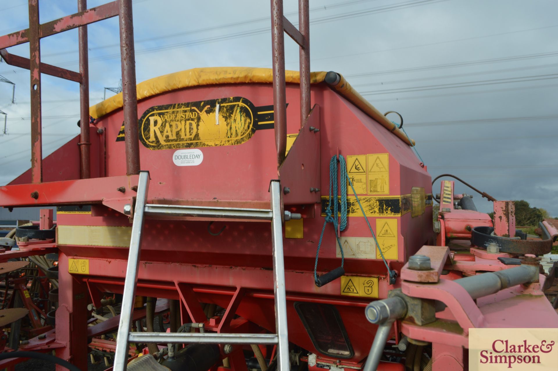 Vaderstad Rapid RDA400F 4m System Disc drill. 2001. Serial number 11033. With pre-emergence - Image 18 of 21