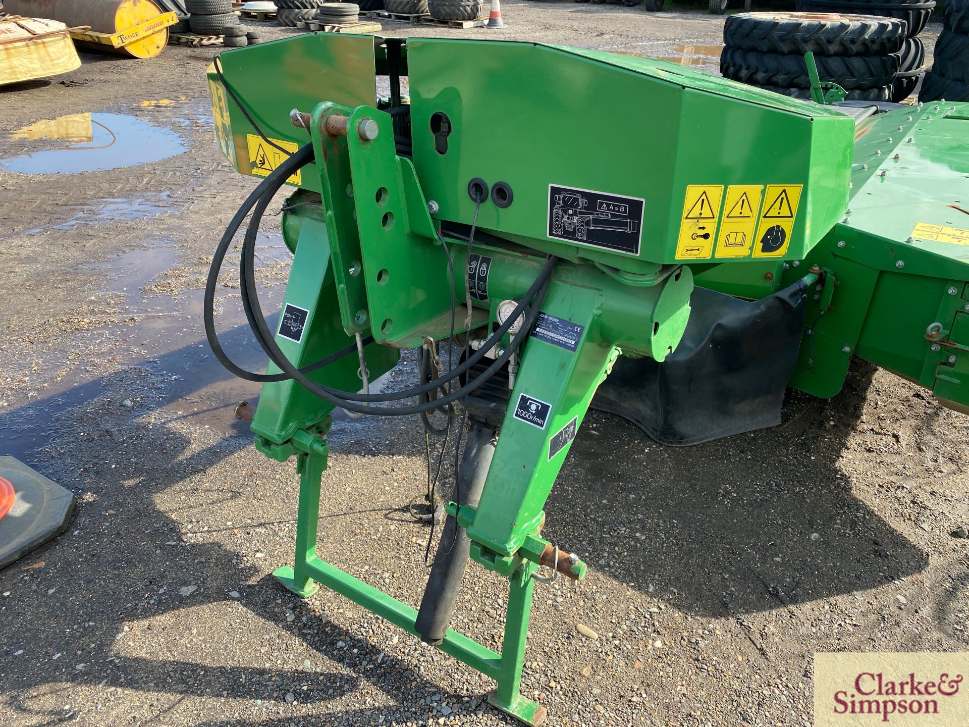 John Deere 331 mounted disc mower conditioner. 2013. * - Image 5 of 8