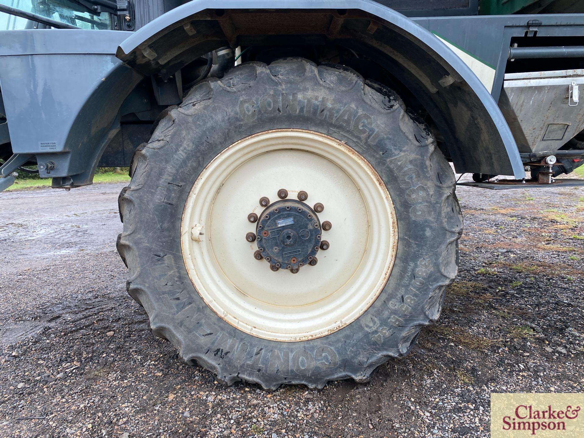 Househam Merlin M4/32 4WD 32m self-propelled sprayer. Registration AE14 LPN. Date of first - Image 29 of 54