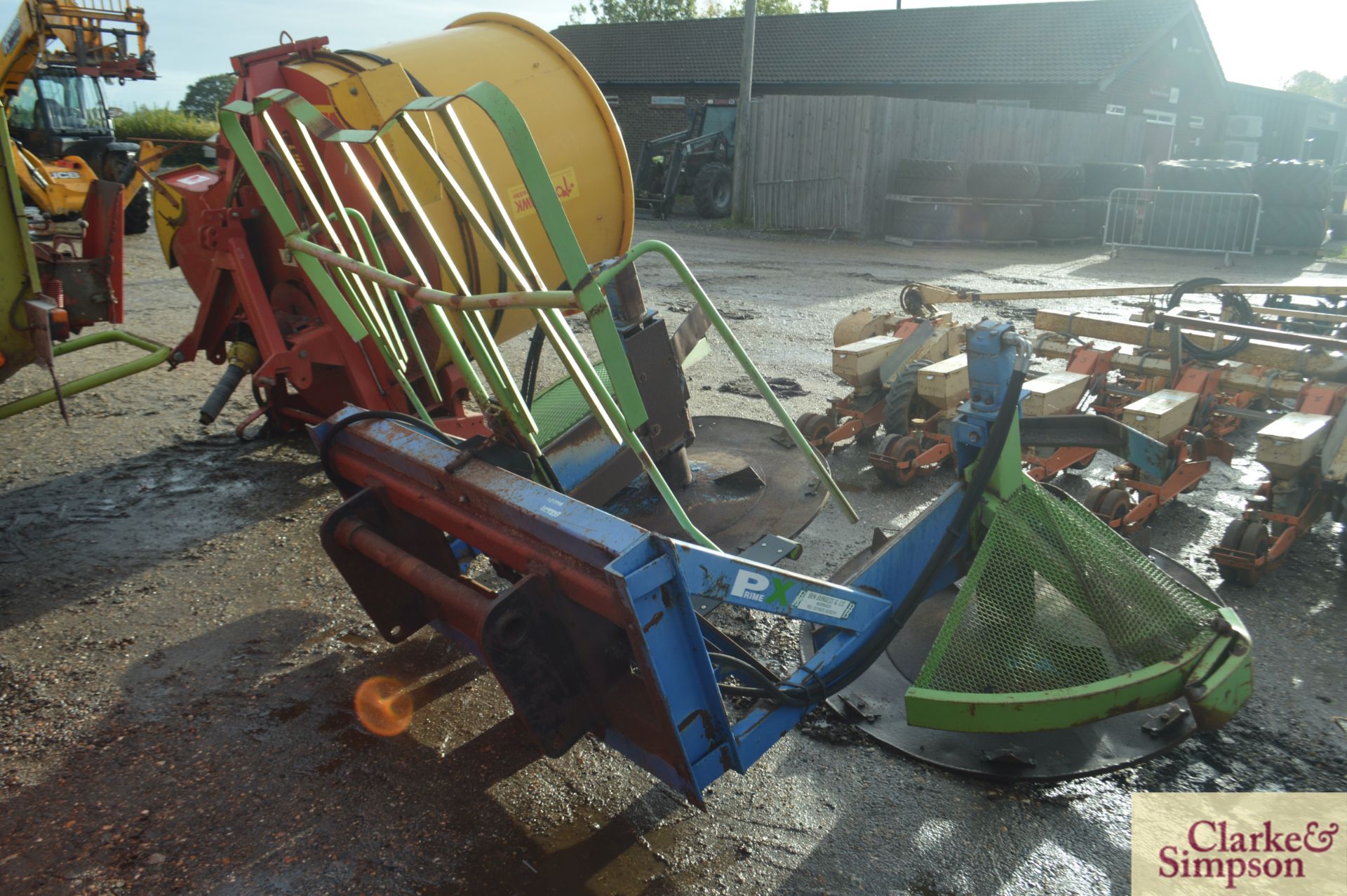 PrimeX loader mounted round bale spreader. Manitou brackets. * - Image 3 of 5