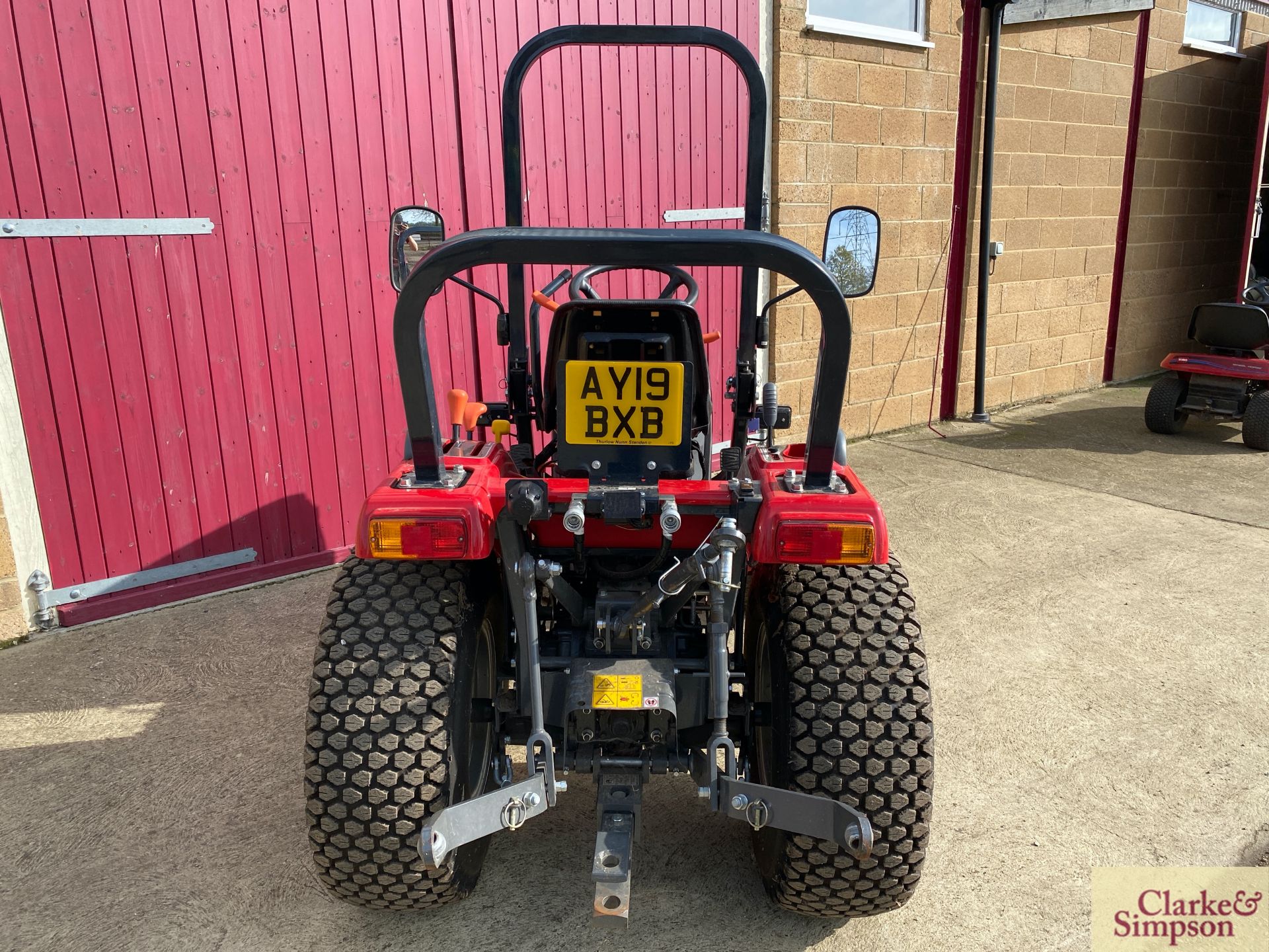Massey Ferguson 1520 4WD compact tractor. 2017. Registration AY19 BXB. Date of first registration - Image 4 of 38