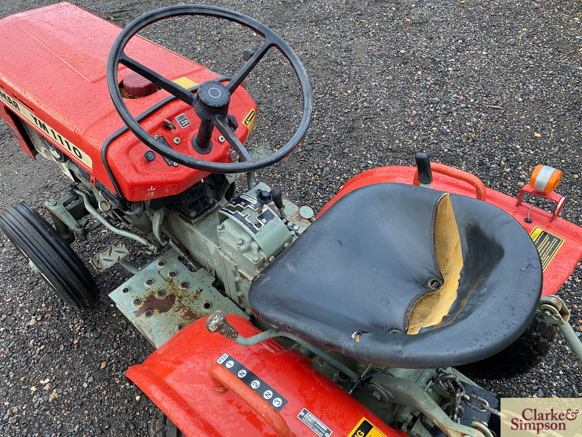 Yanmar 1100 2WD compact tractor. With Yanmar RS1000A mounted rotovator. Recent new turf tyres. - Image 15 of 26