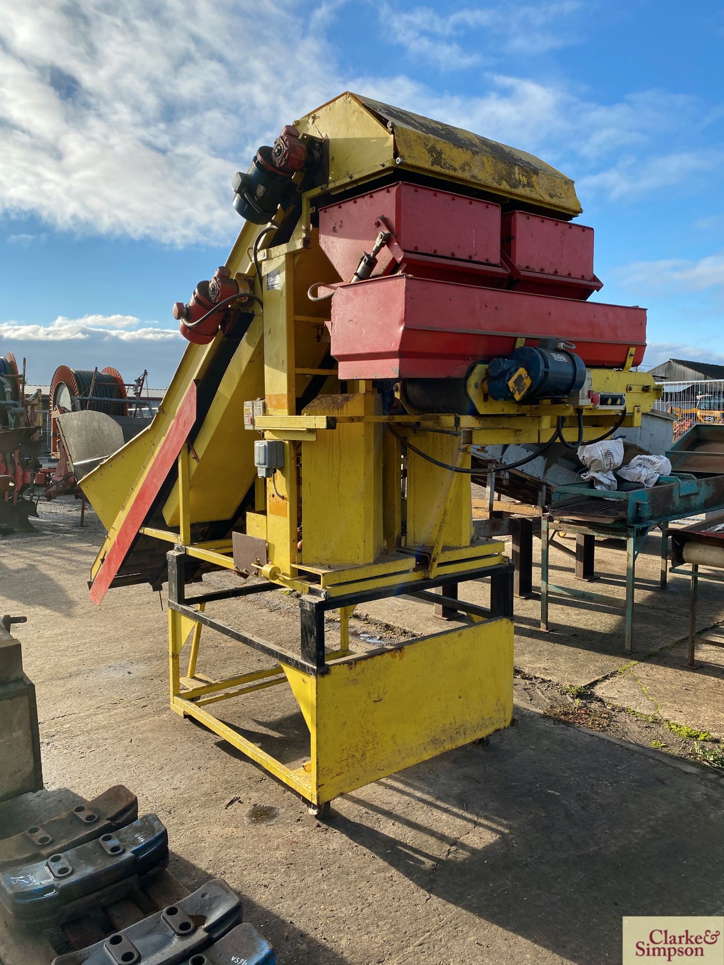 Walthambury twin elevator bagger. With twin bagging head. * - Image 4 of 5