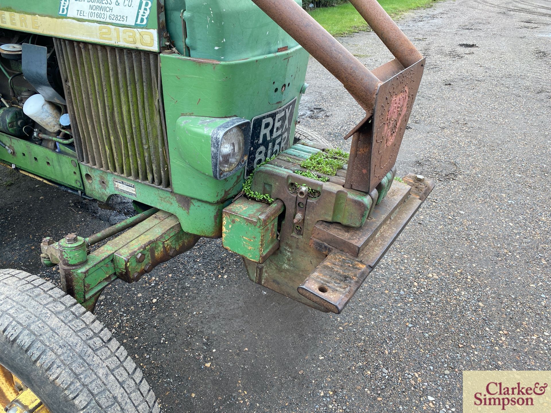 John Deere 2130 2WD tractor. Registration REX 815R (no paperwork). Date of first registration 11/ - Image 9 of 33