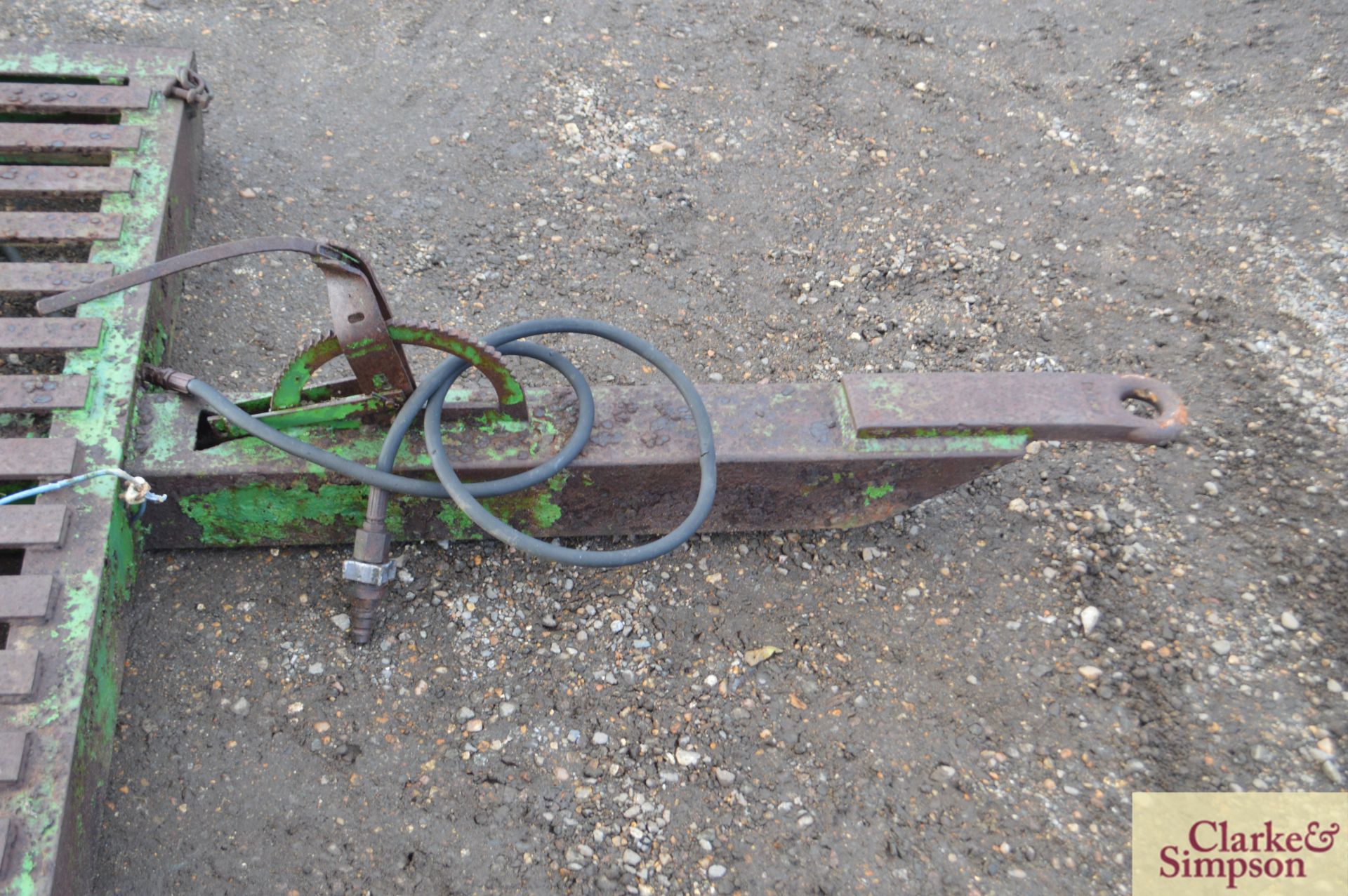 Drill trailer to suit MF 30 drill. With hydraulic axle. * - Image 7 of 7