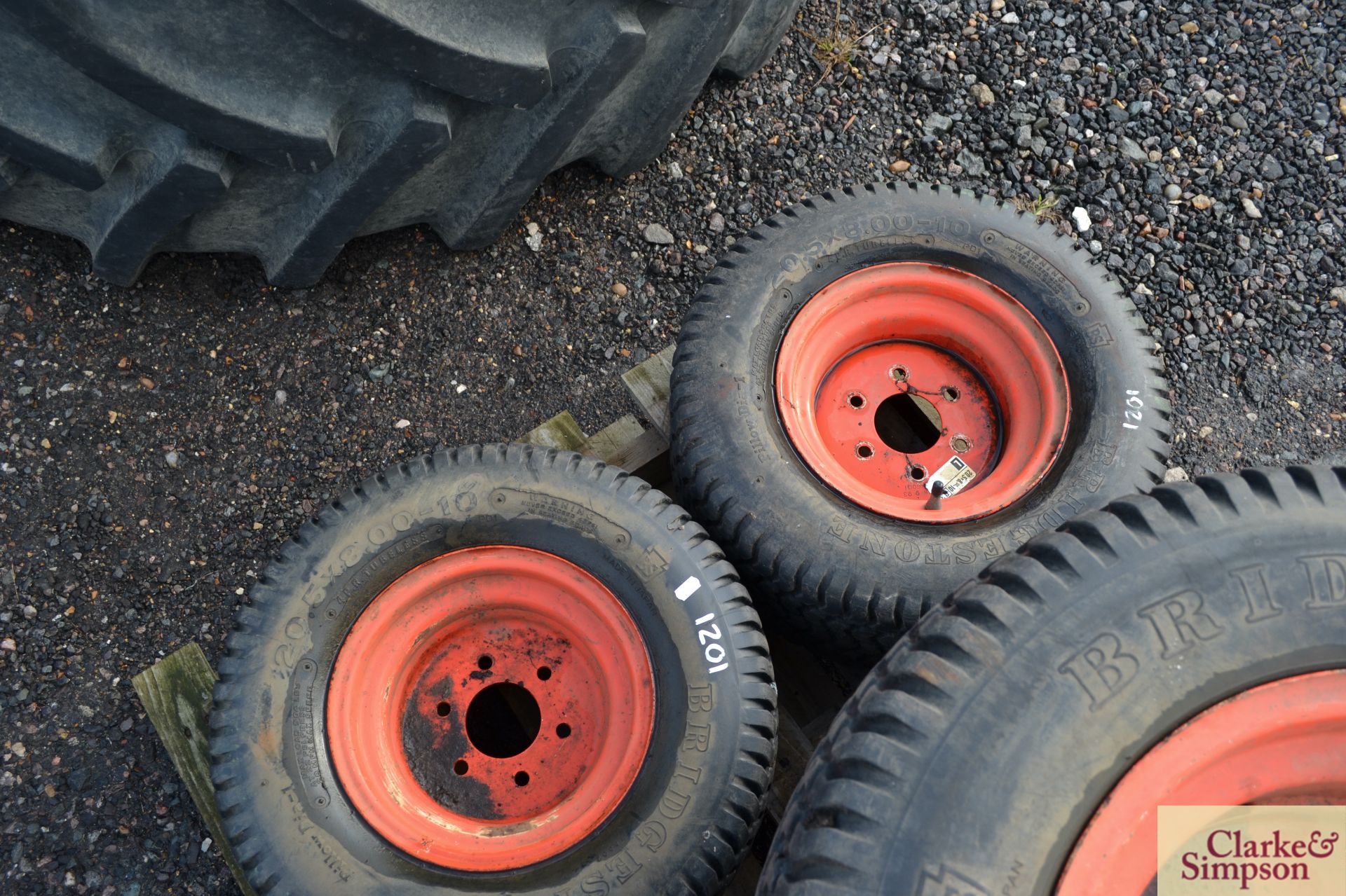 Set of turf wheels and tyres to fit Kubota compact tractor. - Image 3 of 4