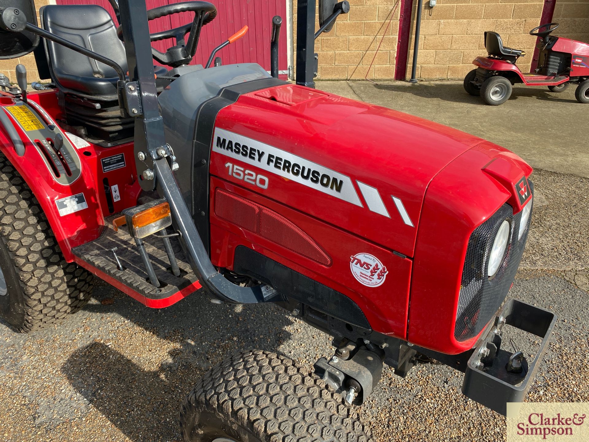 Massey Ferguson 1520 4WD compact tractor. 2017. Registration AY19 BXB. Date of first registration - Image 23 of 38