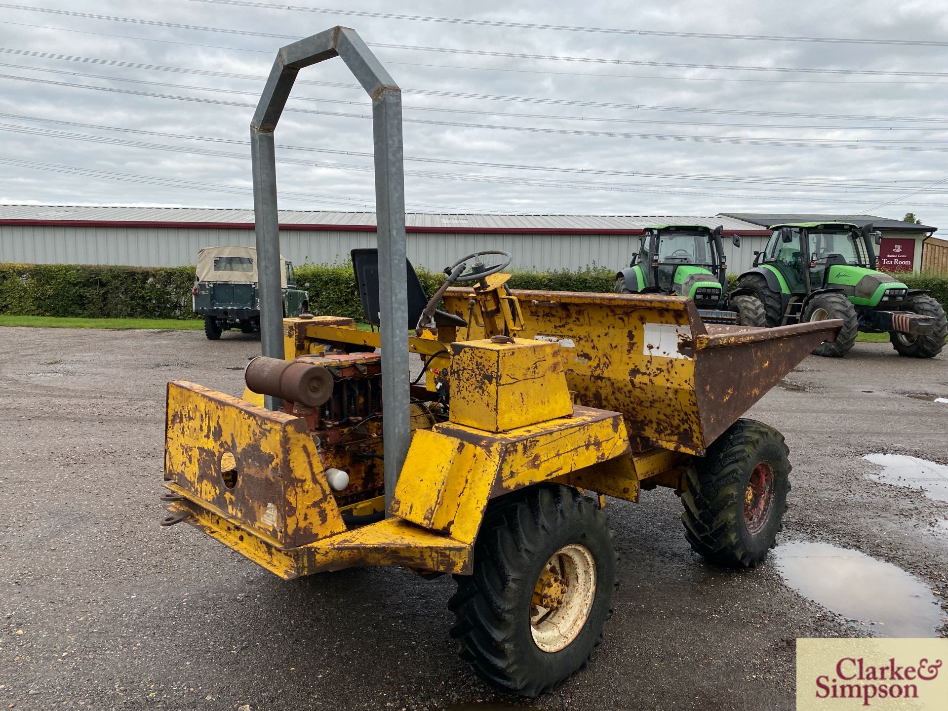 Winget 2.5T 4WD pivot steer dumper. 11.5/80R15 wheels and tyres. With electric start Lister 3cyl - Image 7 of 32