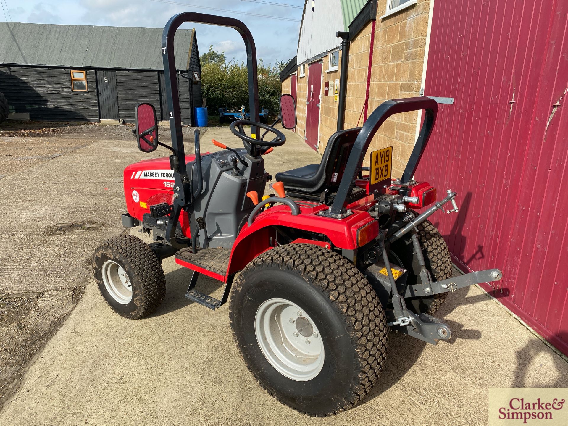 Massey Ferguson 1520 4WD compact tractor. 2017. Registration AY19 BXB. Date of first registration - Image 3 of 38