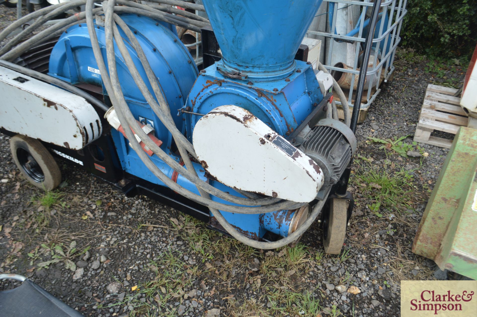 Kongskilde 500E 50HP three phase sucker blower. With pipework and loading tower. * - Image 7 of 10