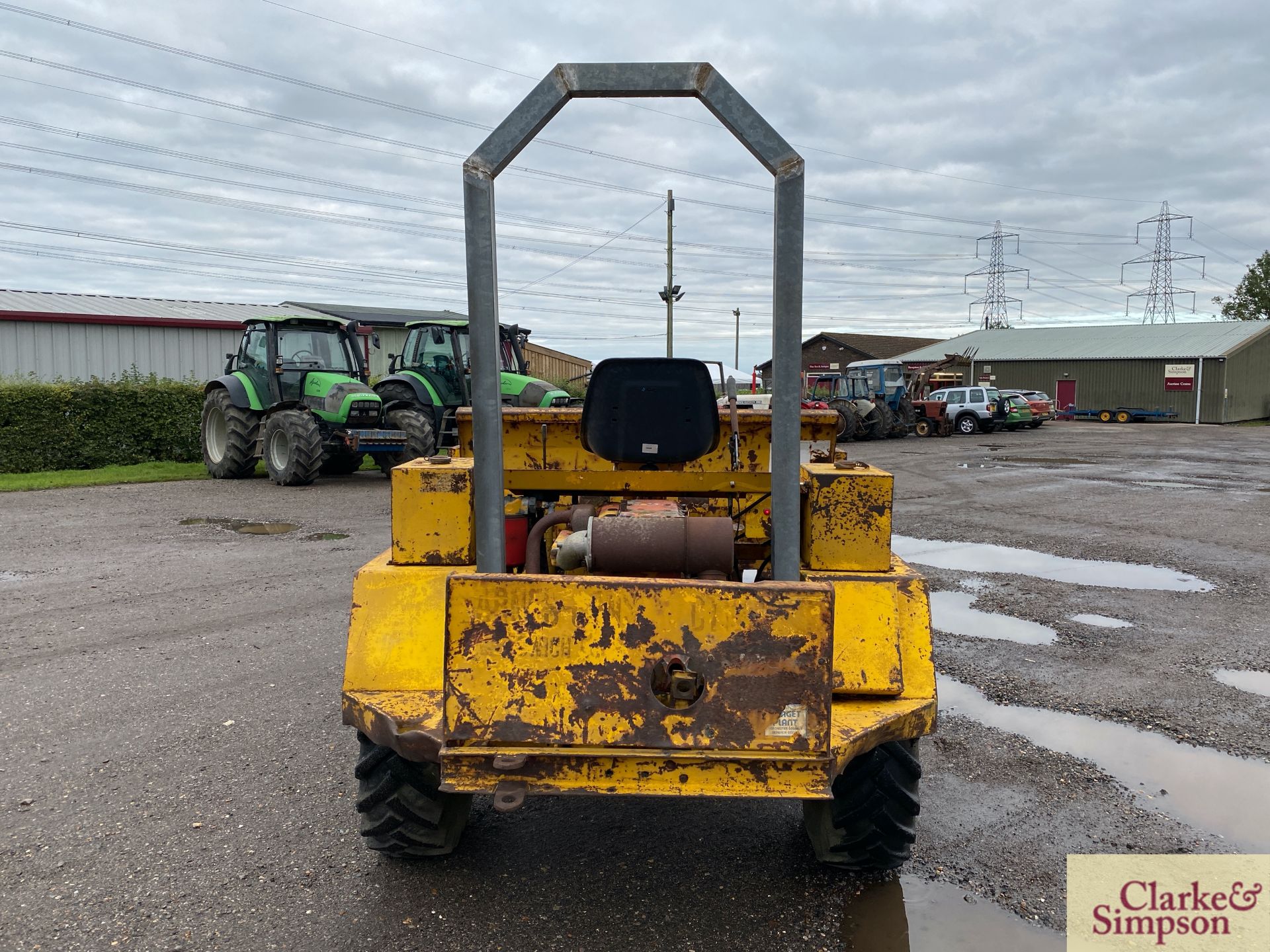 Winget 2.5T 4WD pivot steer dumper. 11.5/80R15 wheels and tyres. With electric start Lister 3cyl - Image 6 of 32