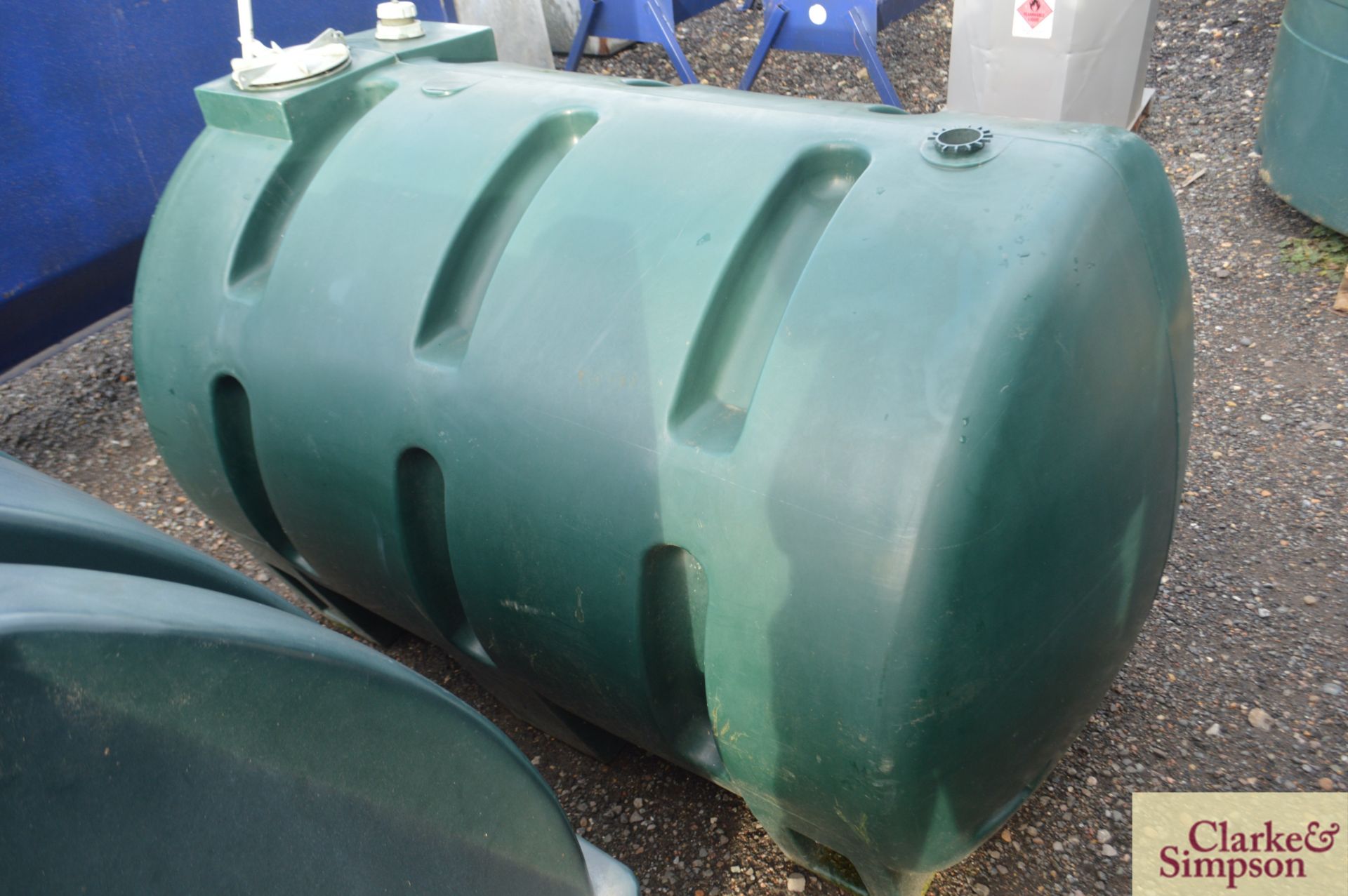 1200L plastic oil tank. * - Image 4 of 4