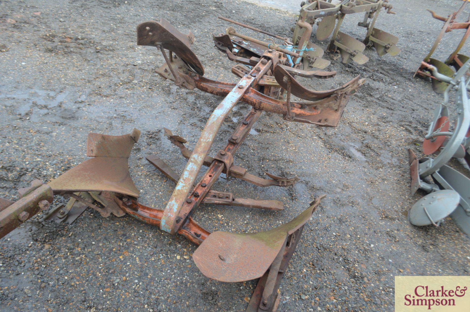 2F reversible plough. - Image 4 of 4