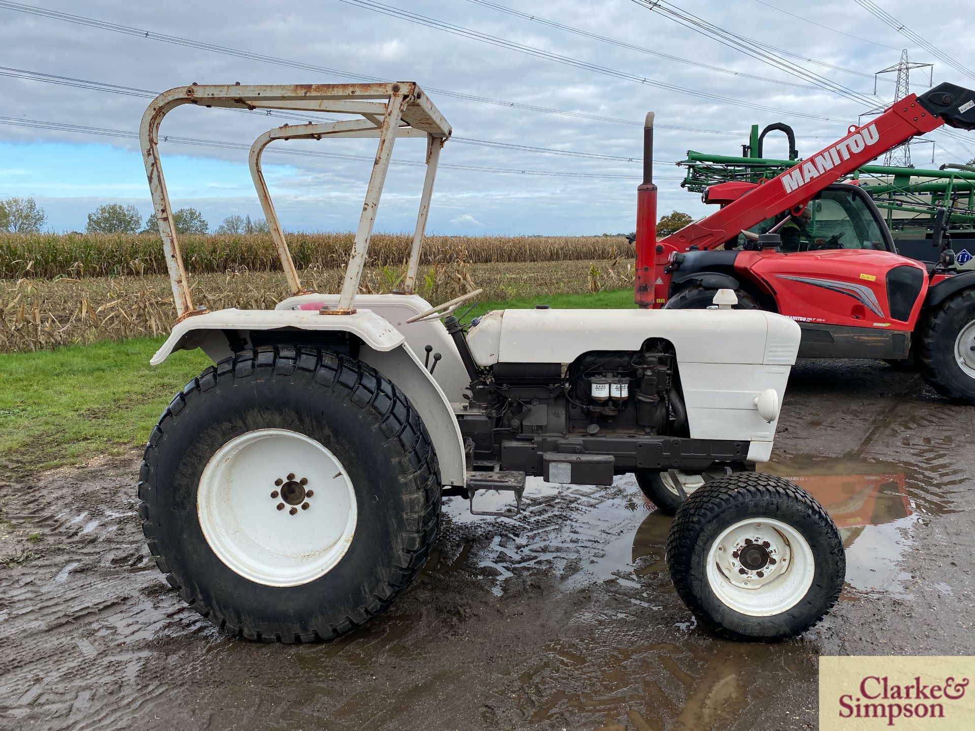 David Brown 885 2WD tractor. Serial number 623535. 2,972 hours. 16.9-24 rear turf tyres @ 99%. - Image 2 of 34