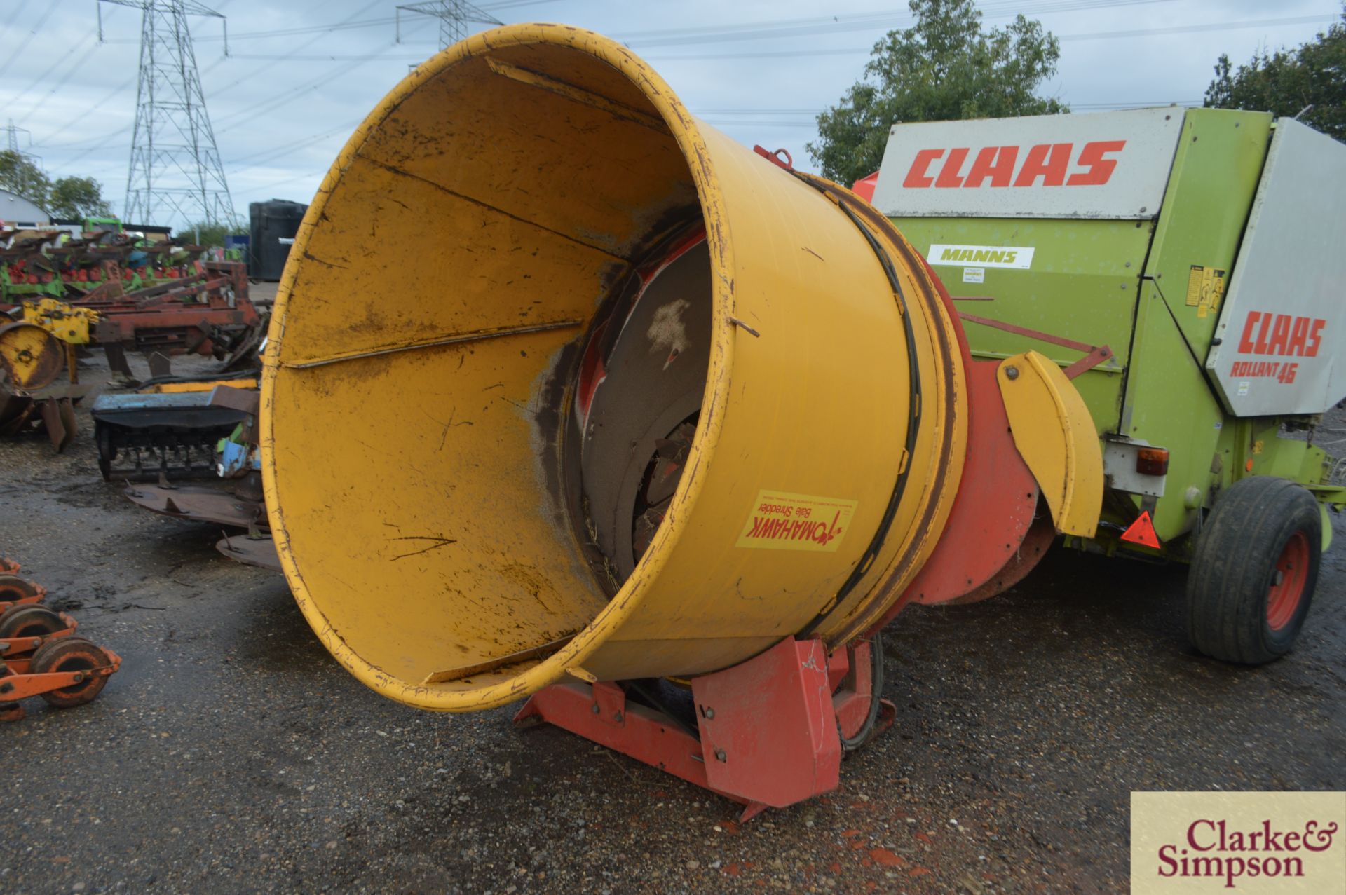 Teagle Tomahawk 4040 mounted straw chopper. 1998. Serial number 3457. With two outlets. No PTO. *