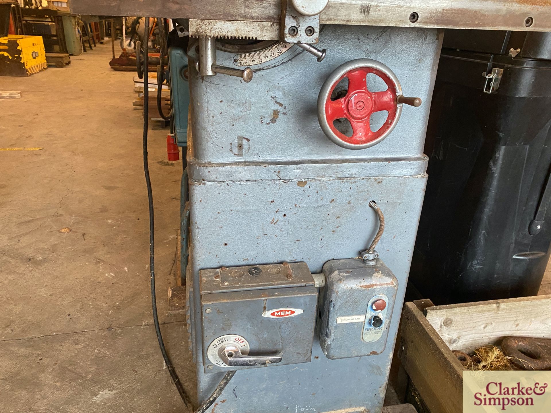 Large 3 phase 10in cast table saw with guides. - Image 4 of 5