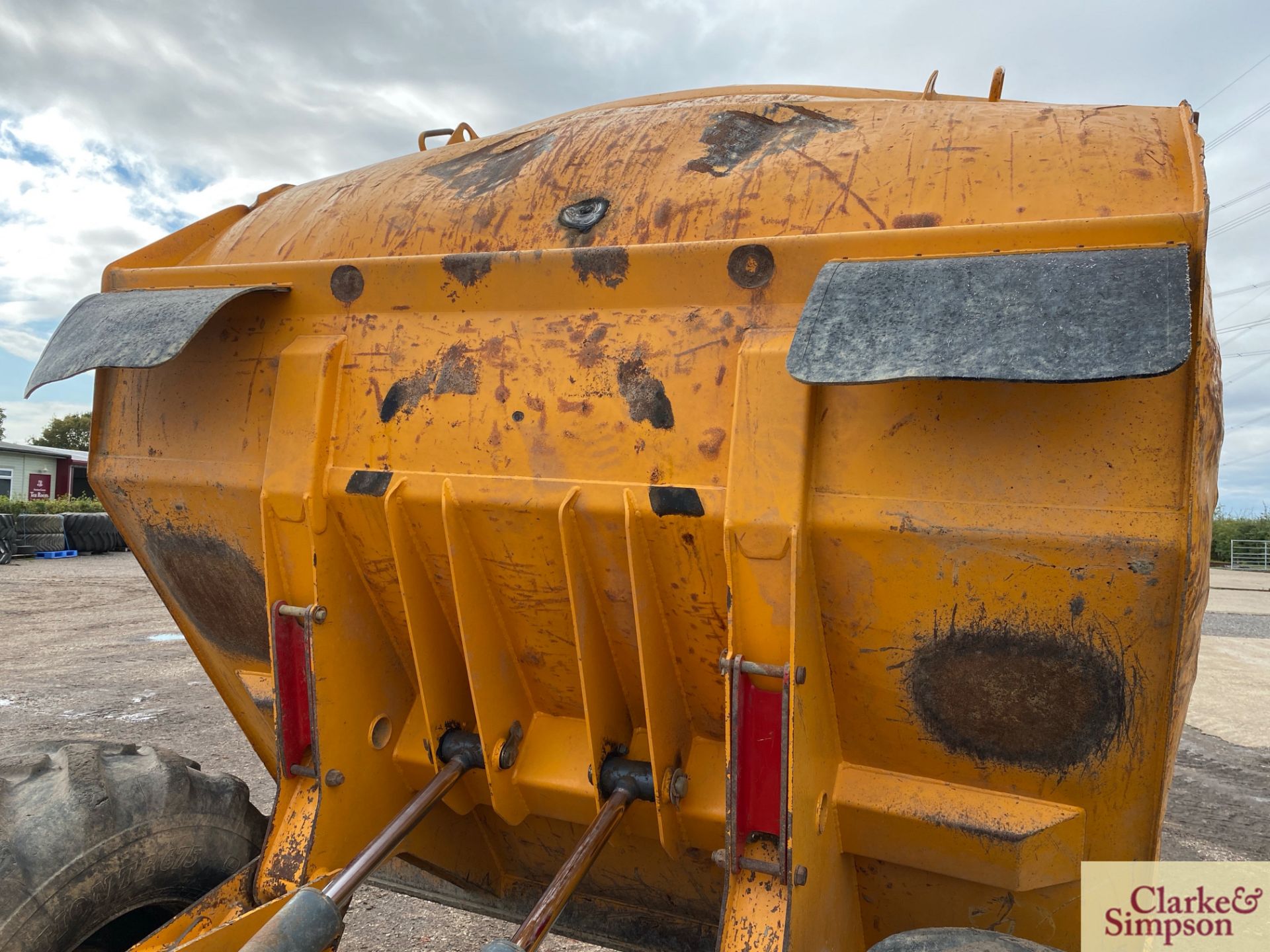 Benford 9T 4WD pivot steer dumper. 2005. Serial number SLBDINOOE507EW274. 500/60R22.5 wheels and - Image 31 of 38