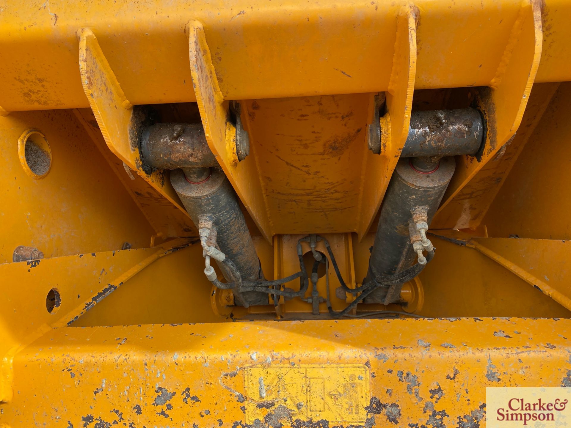 Benford 9T 4WD pivot steer dumper. 2005. Serial number SLBDINOOE507EW274. 500/60R22.5 wheels and - Image 22 of 38