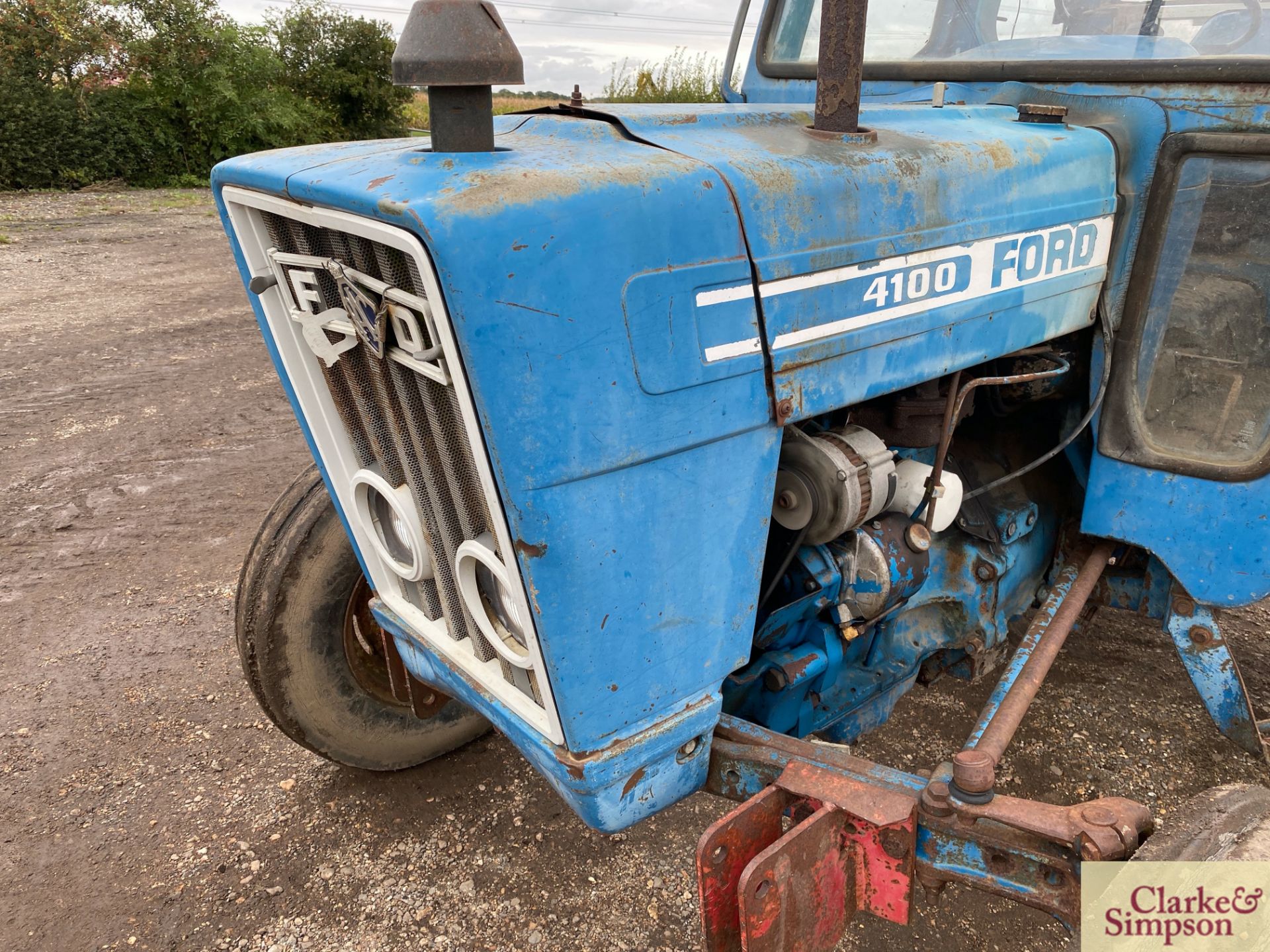 Ford 4100 2WD tractor. Registration SGV 409R. Date of first registration 02/1977. Serial number - Image 9 of 43