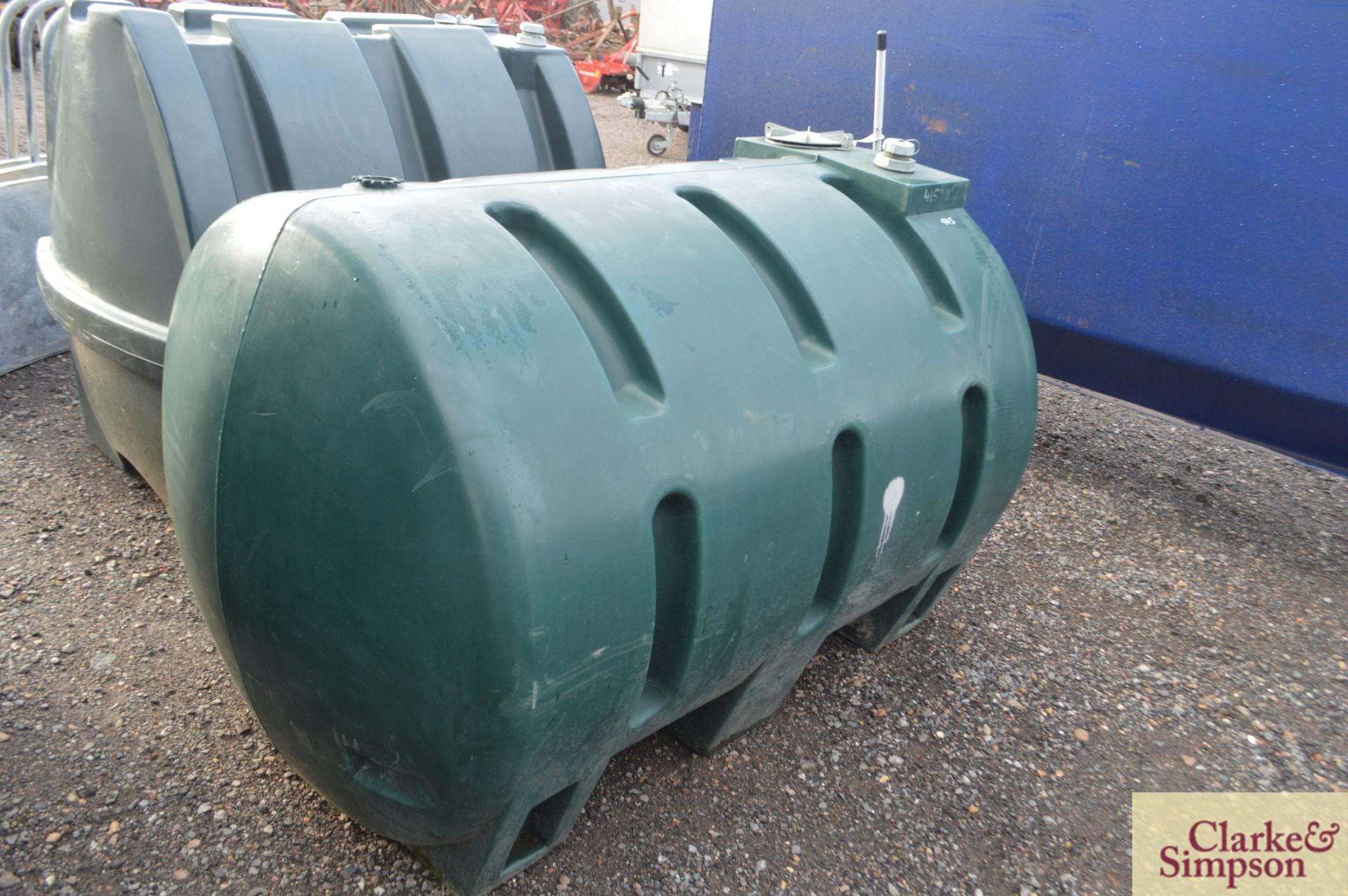 1200L plastic oil tank. * - Image 3 of 4