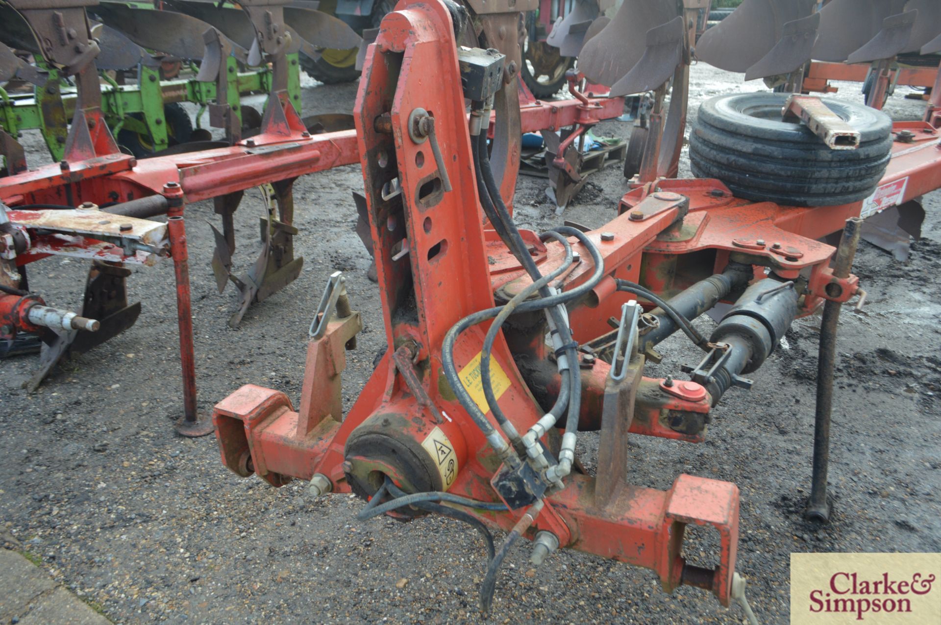 Gregoire Besson RB7 5F reversible plough. 1998. Serial number 705197. With No8 bodies and - Image 8 of 11