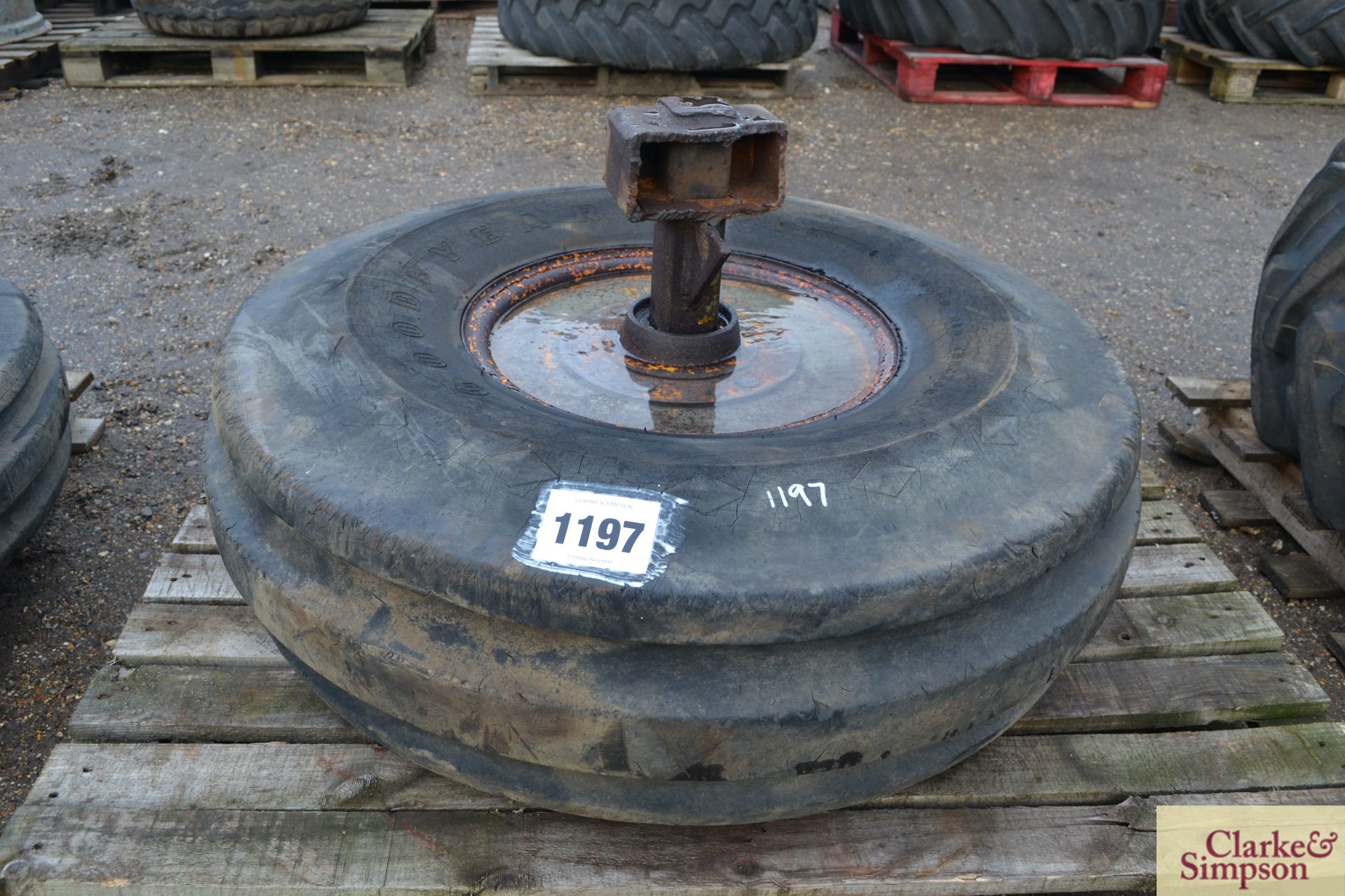11.00-16 wheels and tyre. With stub axle. *