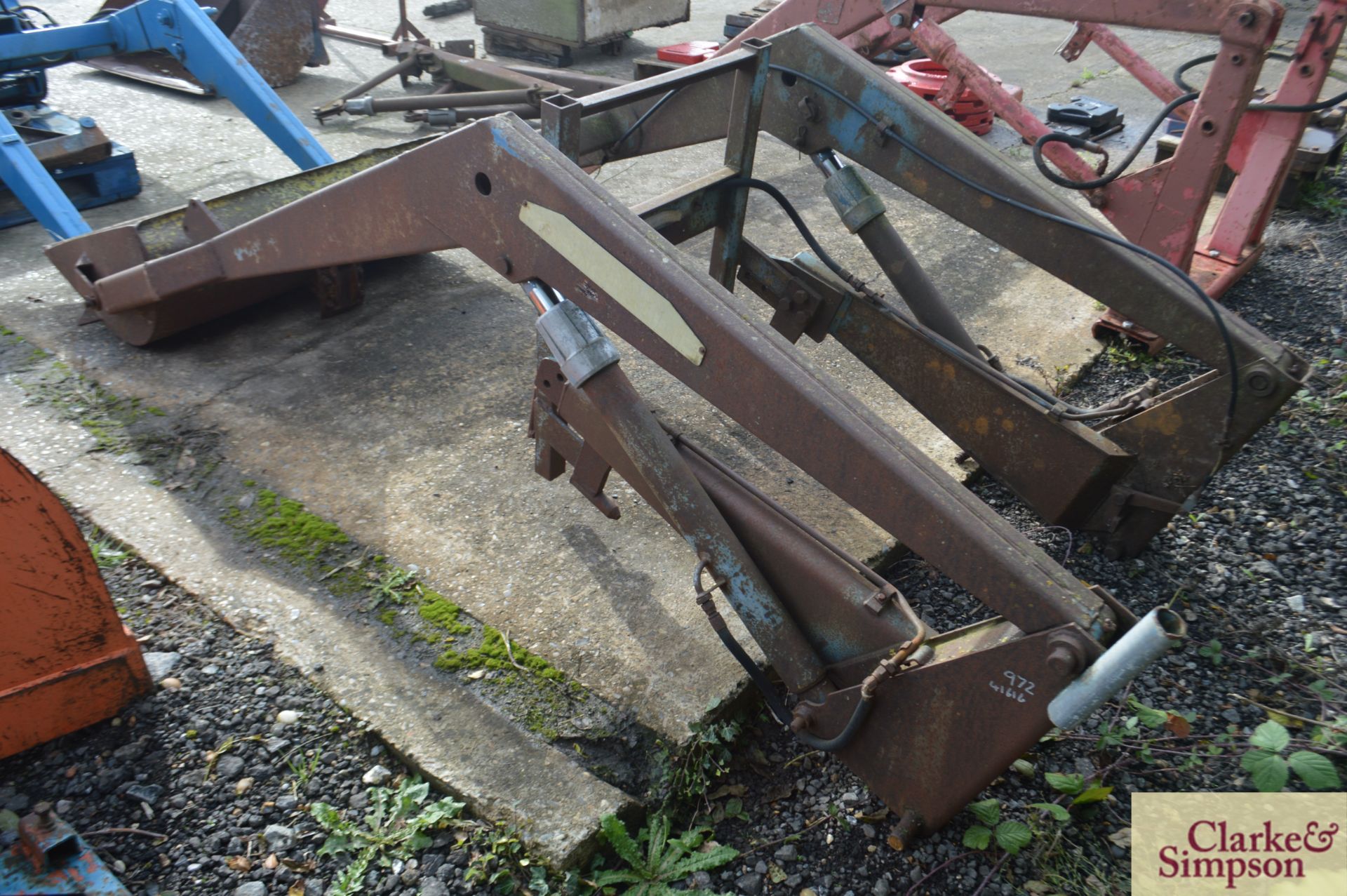 Steelfab Horndraulic loader with bucket.