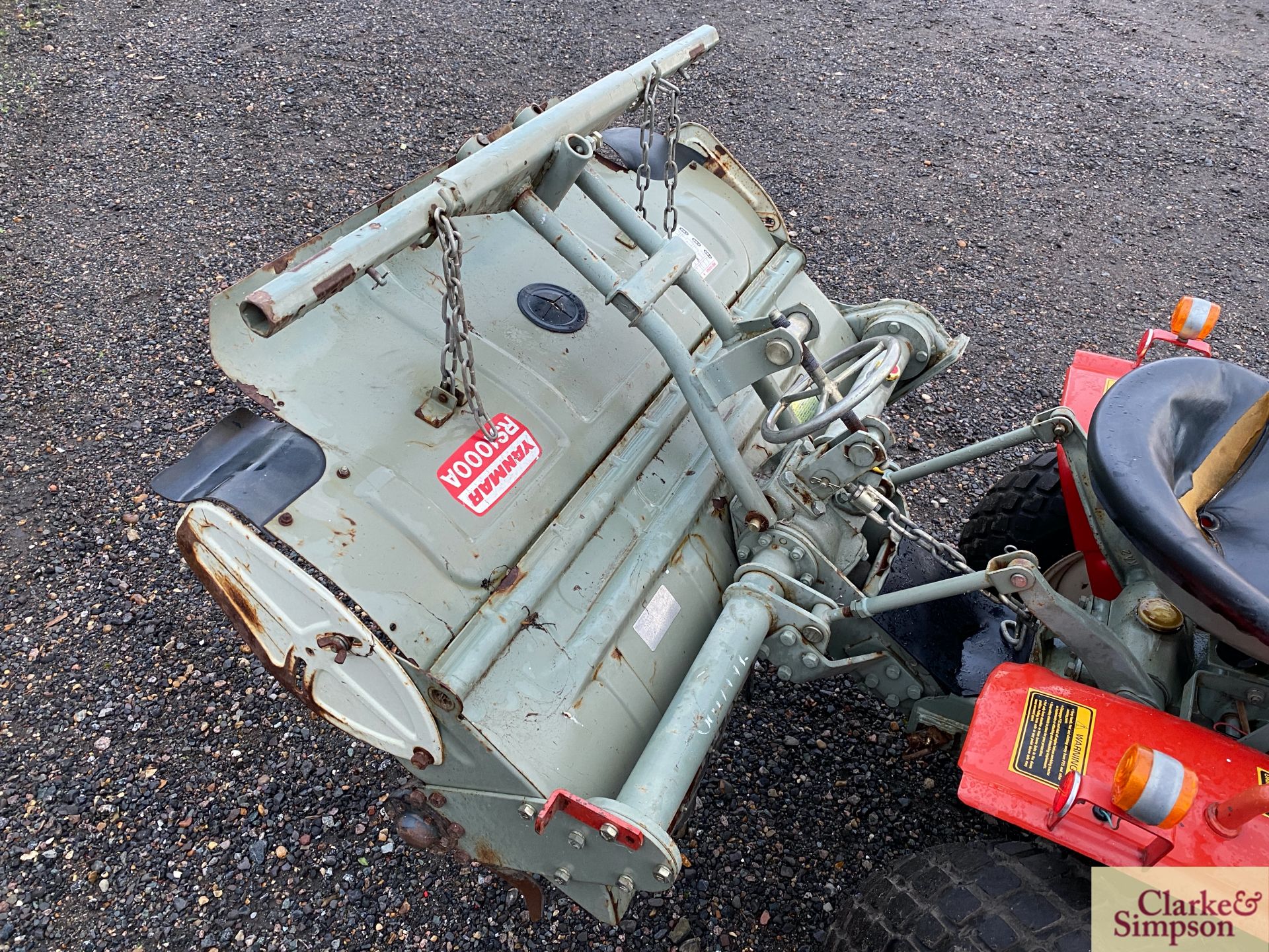 Yanmar 1100 2WD compact tractor. With Yanmar RS1000A mounted rotovator. Recent new turf tyres. - Image 11 of 26