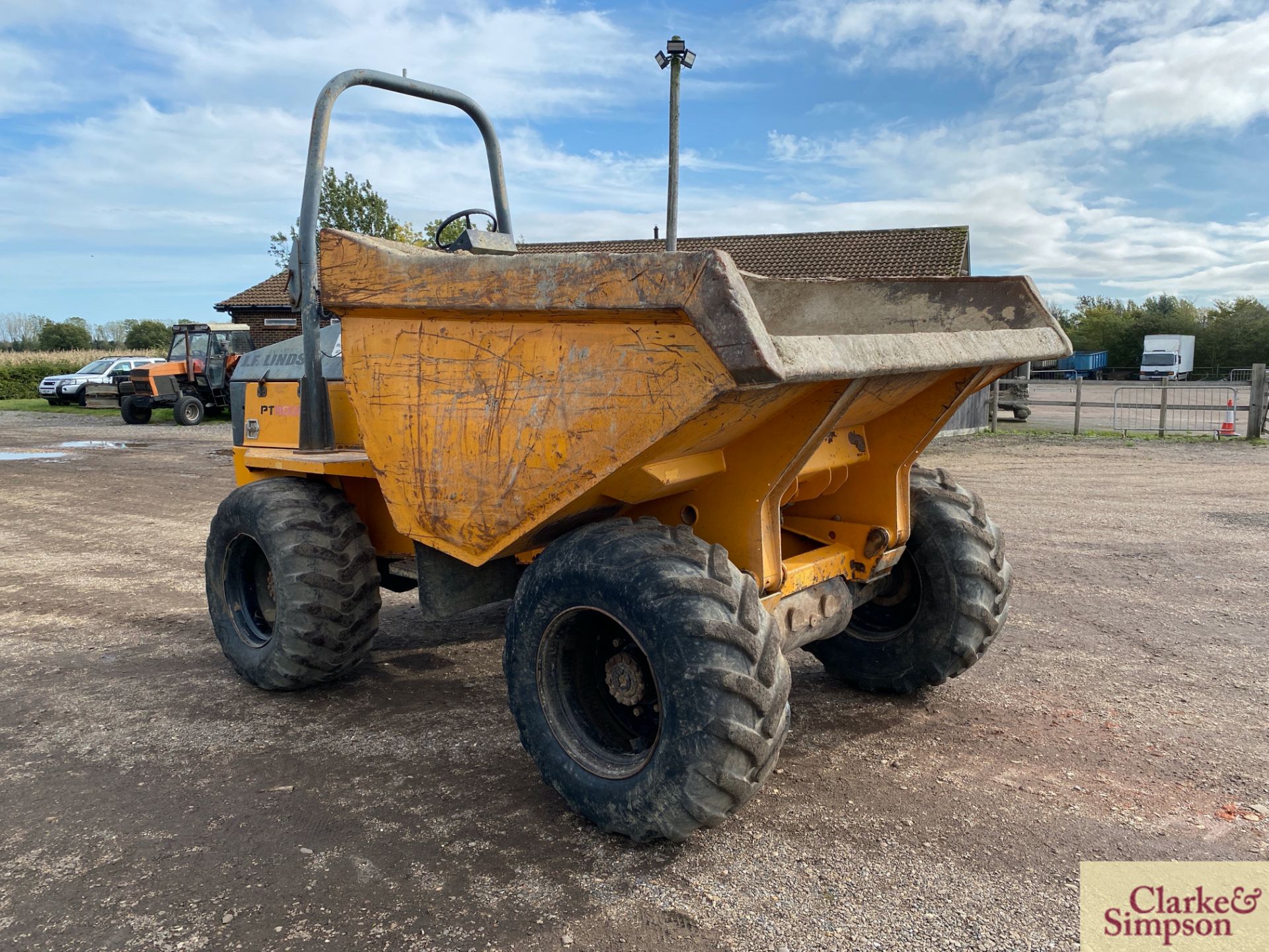 Benford 9T 4WD pivot steer dumper. 2005. Serial number SLBDINOOE507EW274. 500/60R22.5 wheels and - Image 7 of 38