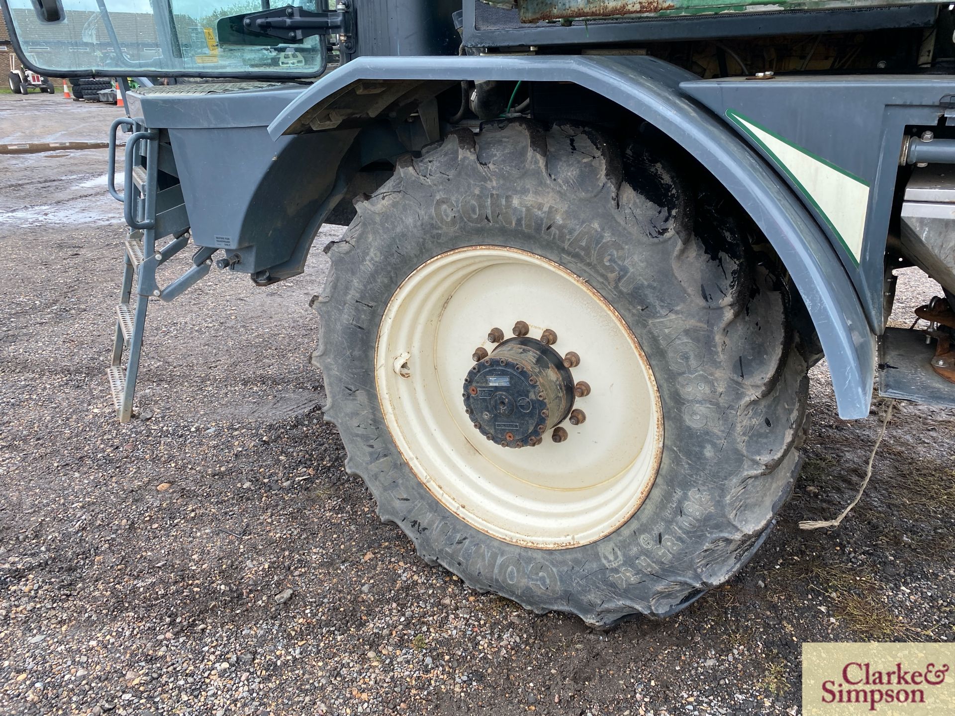 Househam Merlin M4/32 4WD 32m self-propelled sprayer. Registration AE14 LPN. Date of first - Image 28 of 54