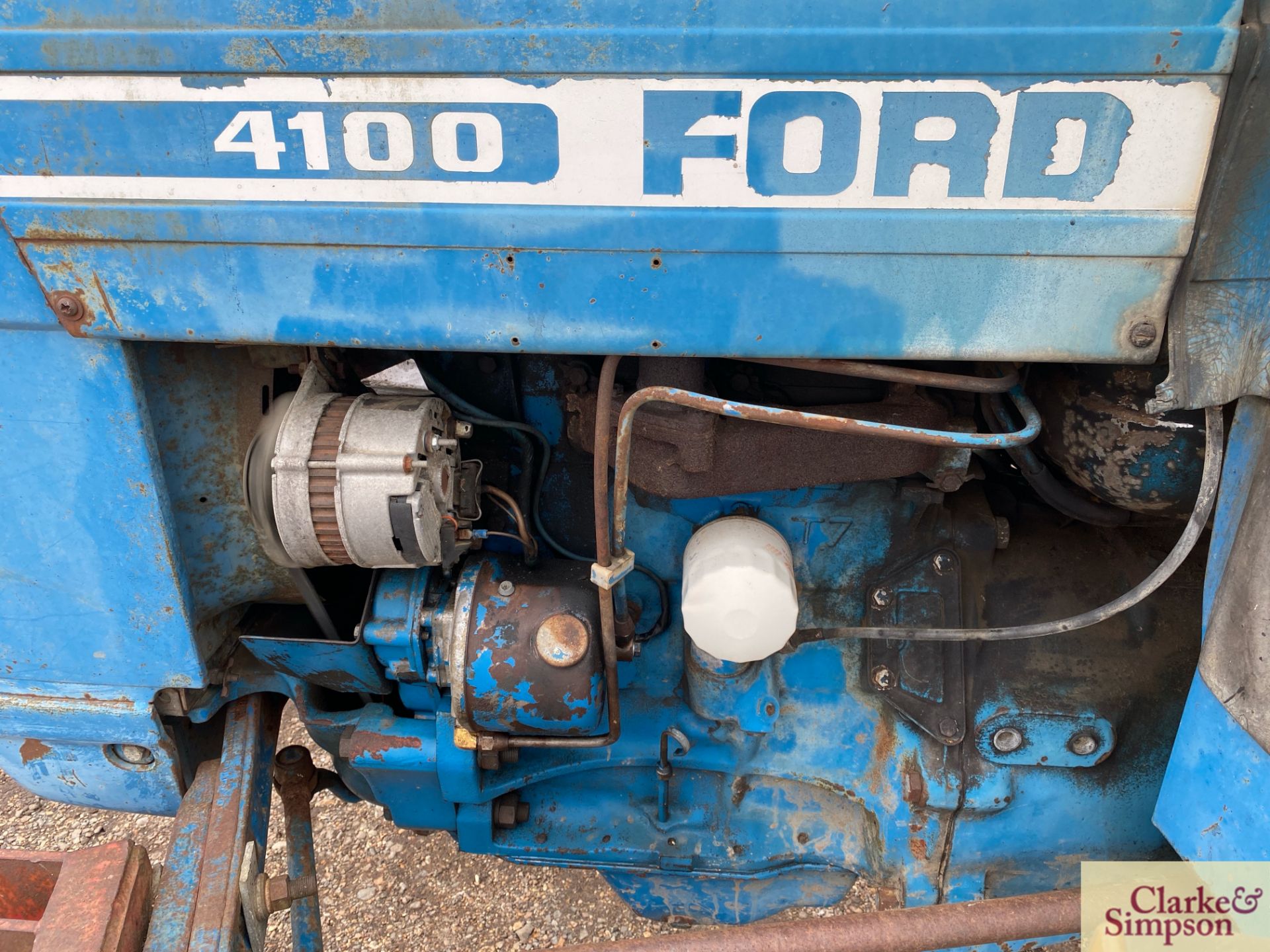 Ford 4100 2WD tractor. Registration SGV 409R. Date of first registration 02/1977. Serial number - Image 13 of 43