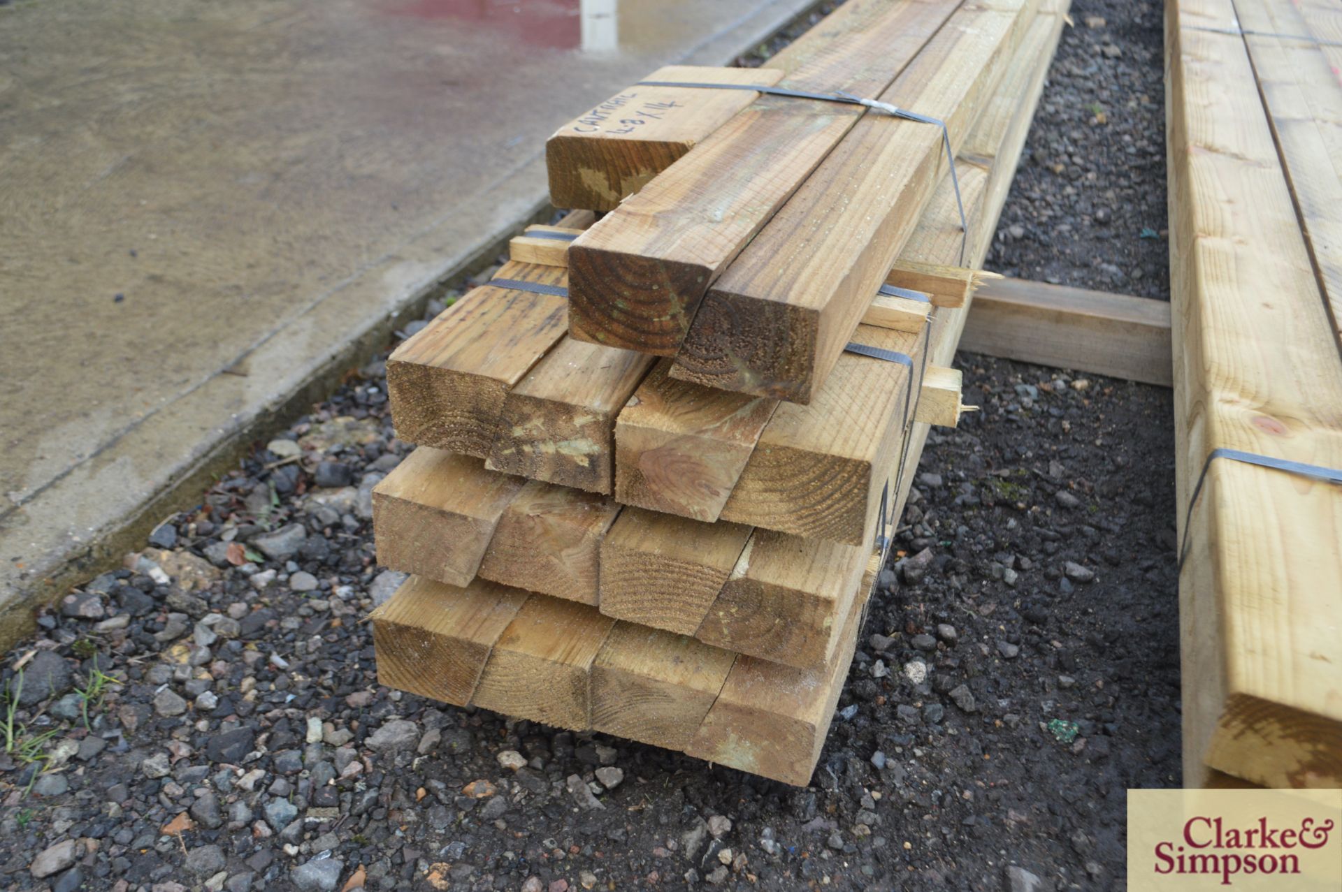 Quantity of new timber - cant rail. - Image 3 of 3