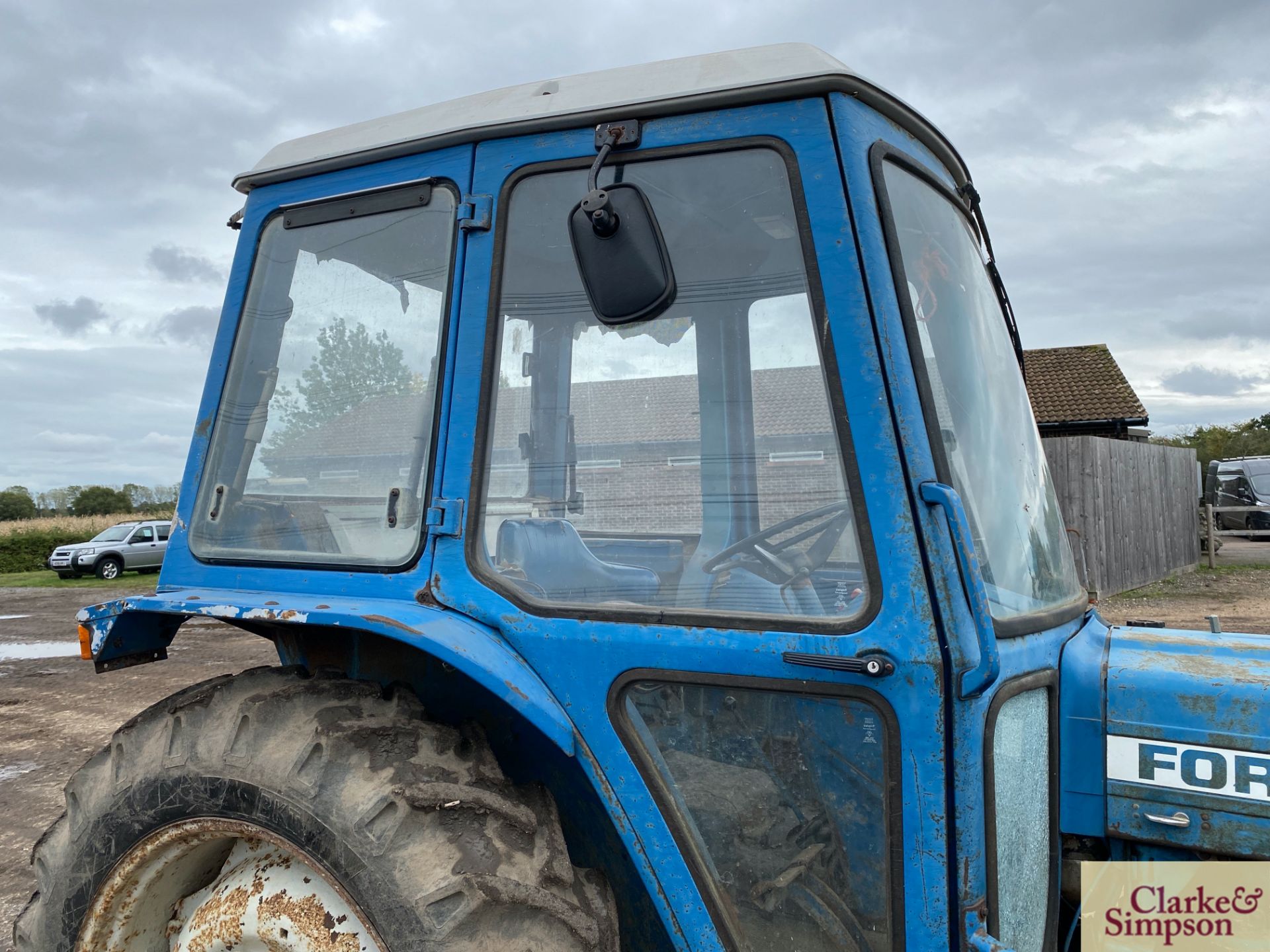 Ford 4100 2WD tractor. Registration SGV 409R. Date of first registration 02/1977. Serial number - Image 22 of 43