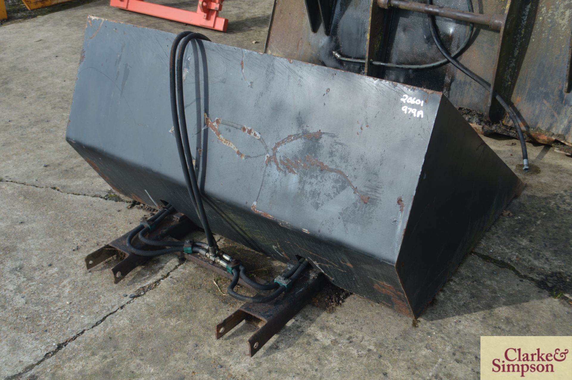 Pallet tine mounted toe tip bucket. * - Image 3 of 4