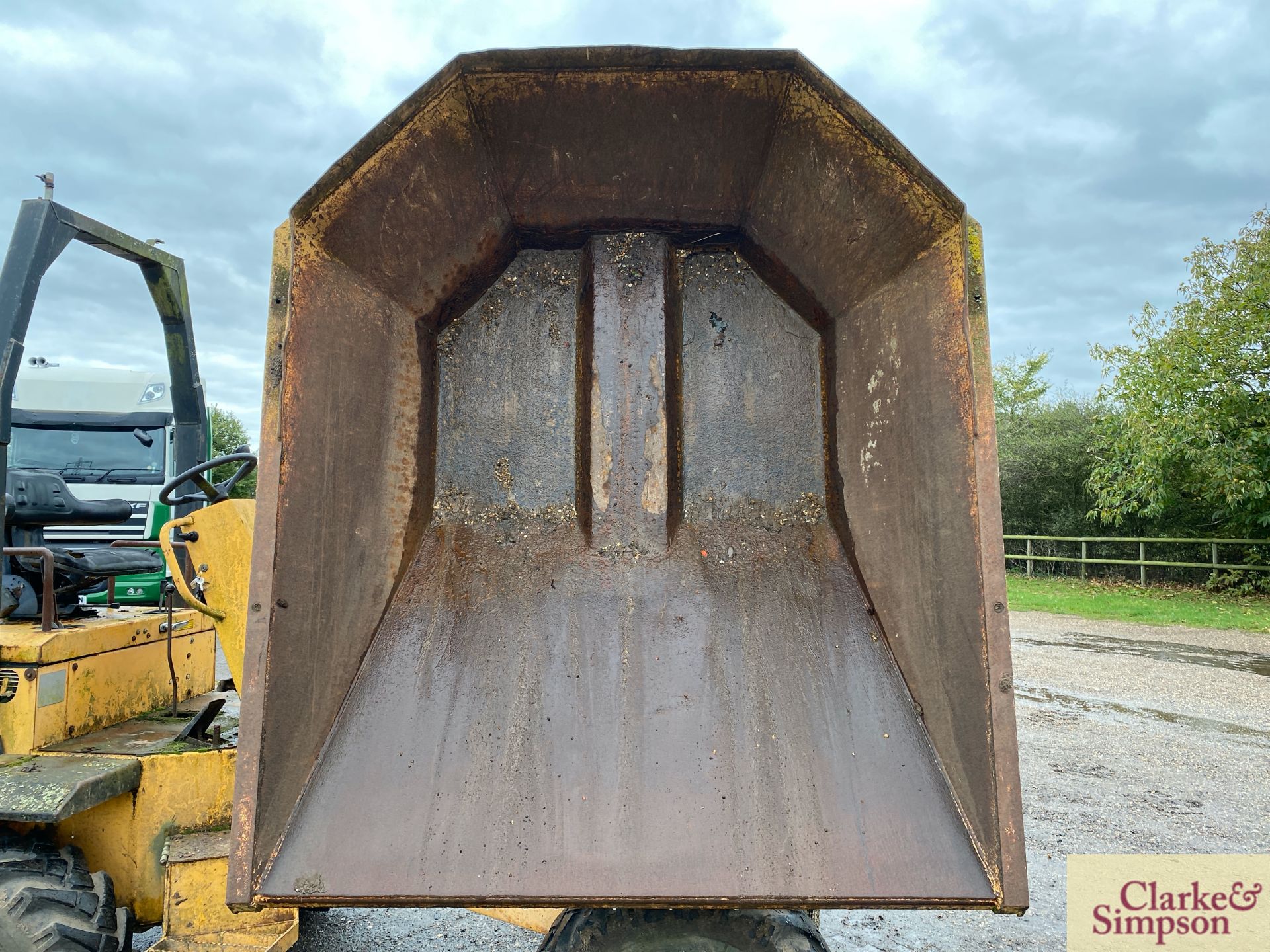 Barford SRX3000 3T swivel tip 4WD pivot steer dumper. Registration AP02 KYN. Date of first - Image 28 of 30