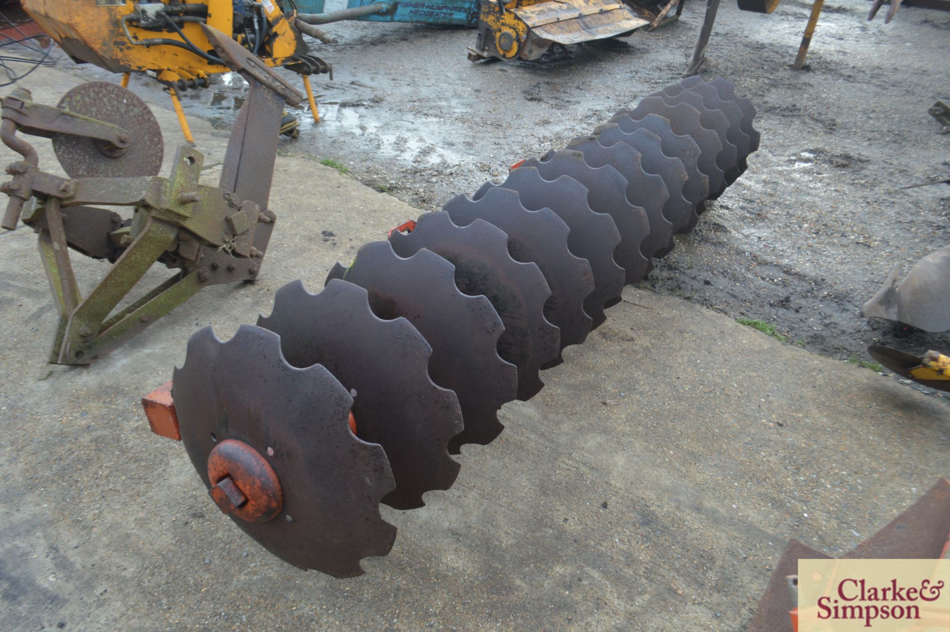 Single row c.3m 2ft cut away discs. Previously fitted to subsoiler. * - Image 4 of 4