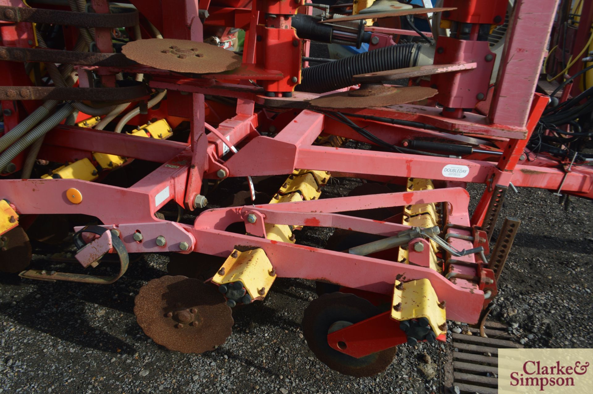 Vaderstad Rapid RDA400F 4m System Disc drill. 2001. Serial number 11033. With pre-emergence - Image 9 of 21
