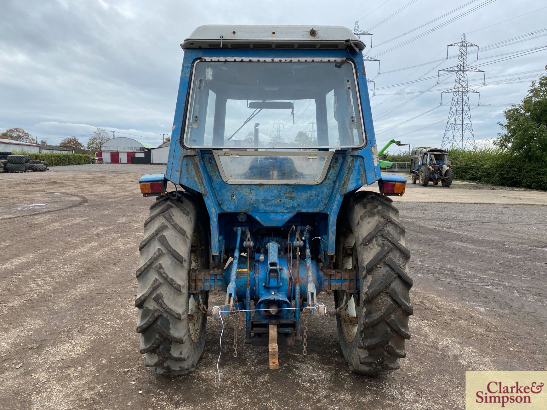 Ford 4100 2WD tractor. Registration SGV 409R. Date of first registration 02/1977. Serial number - Image 4 of 43