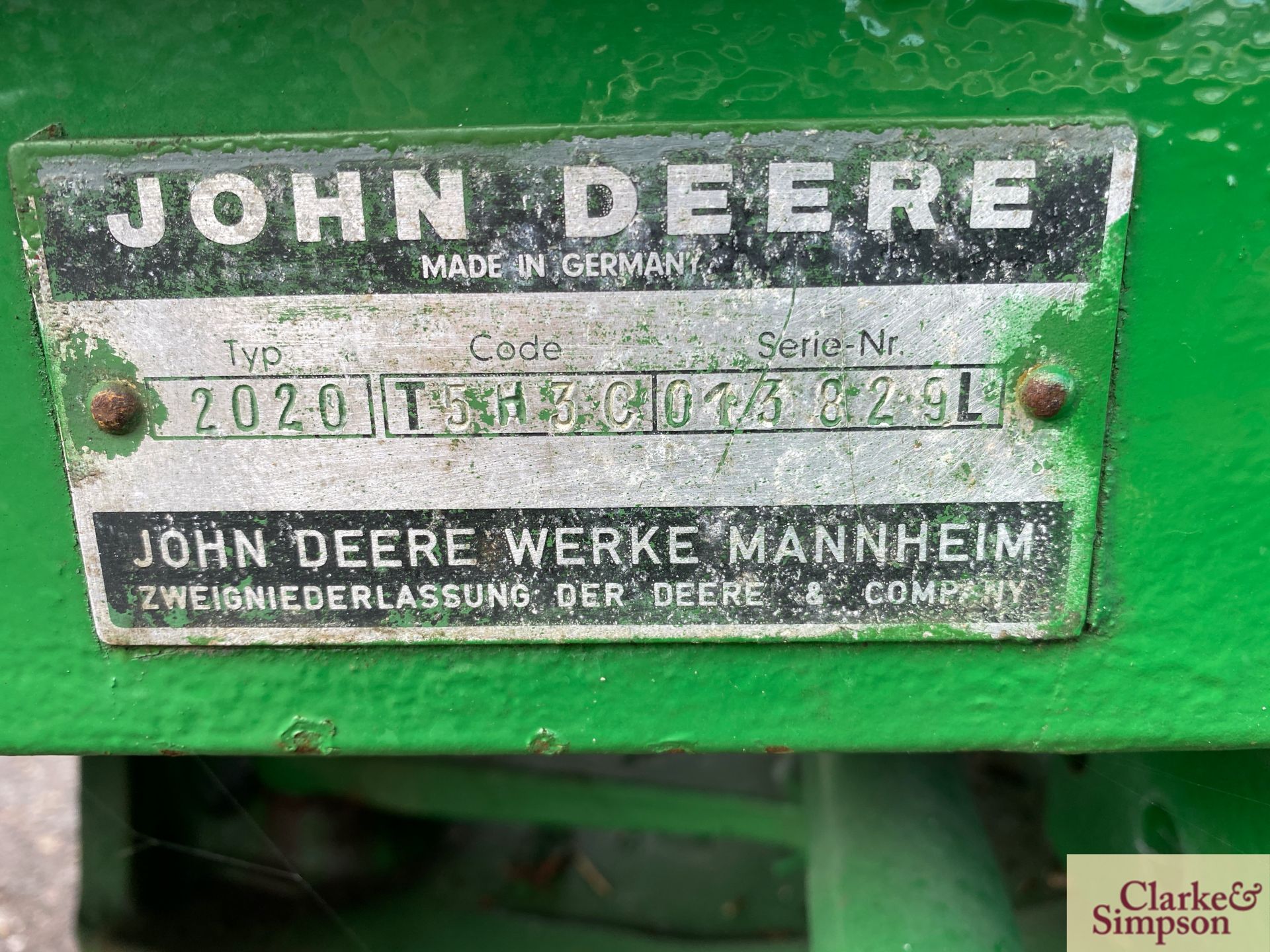 John Deere 2020 2WD tractor. Registration PRT 795F. Date of first registration 11/1967. Serial - Image 32 of 32