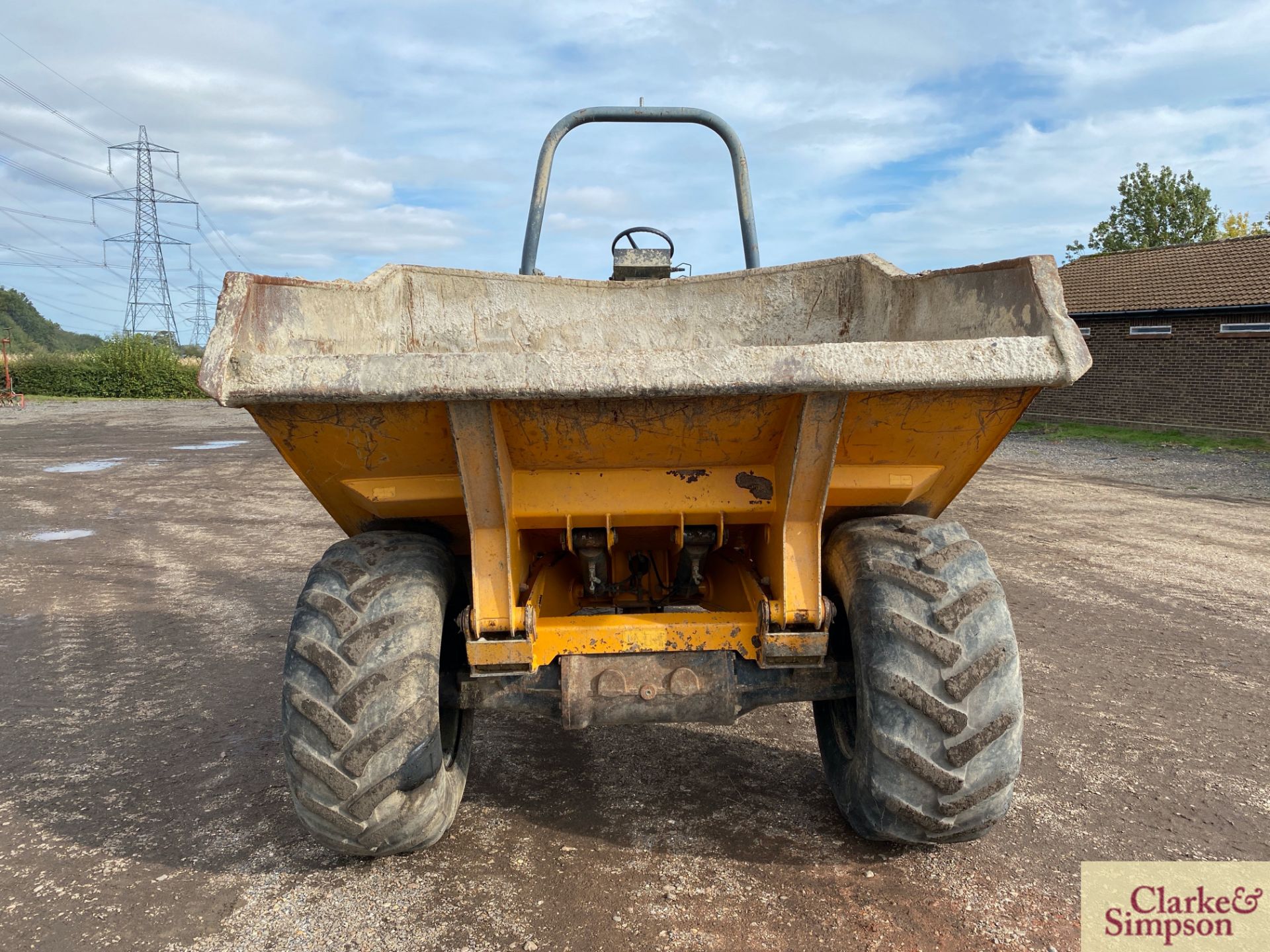 Benford 9T 4WD pivot steer dumper. 2005. Serial number SLBDINOOE507EW274. 500/60R22.5 wheels and - Image 8 of 38