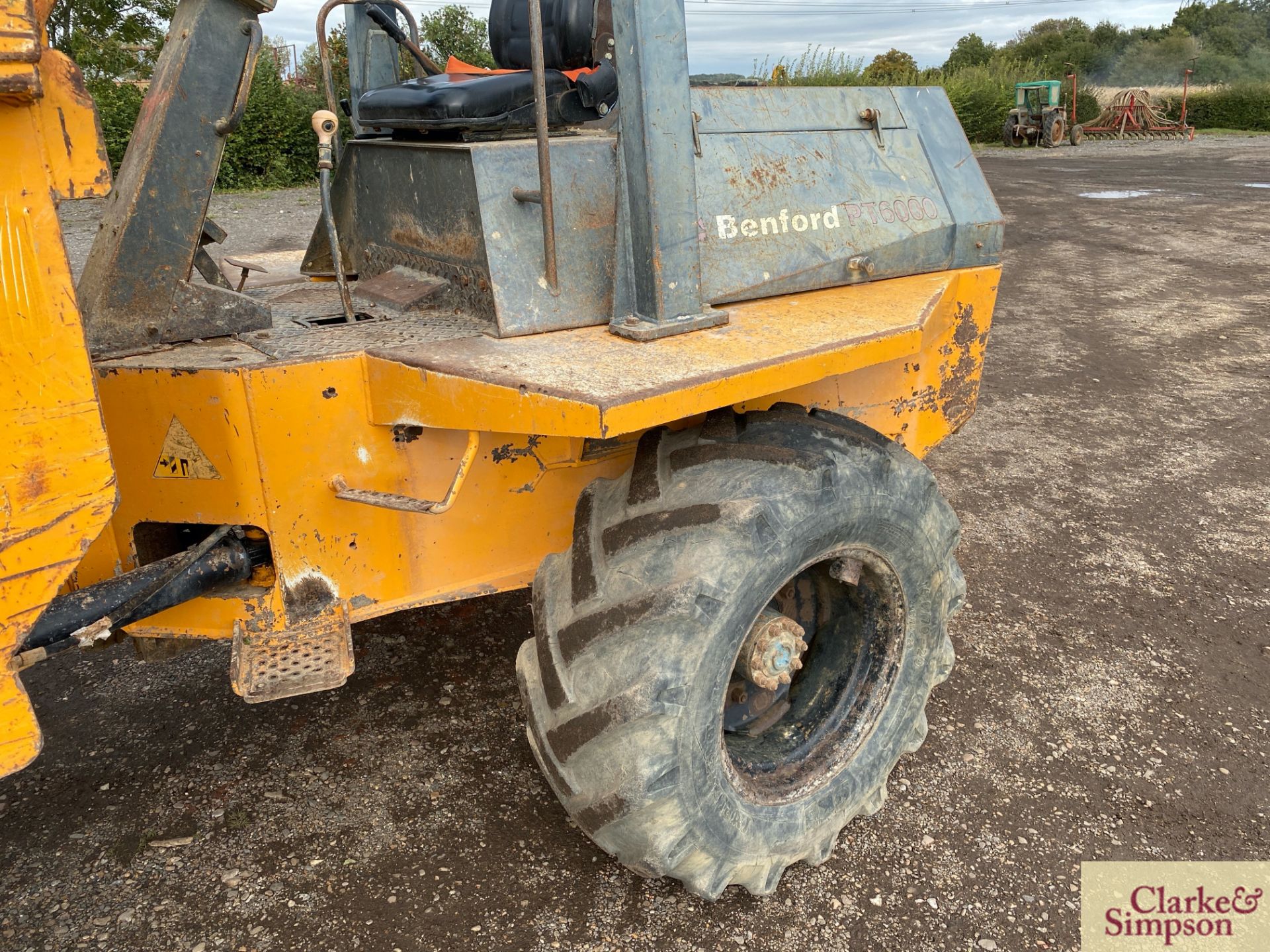 Benford 6T 4WD pivot steer dumper. 2000. Serial number SLBDNOOEY7H0721. 405/70R20 wheels and - Image 12 of 36