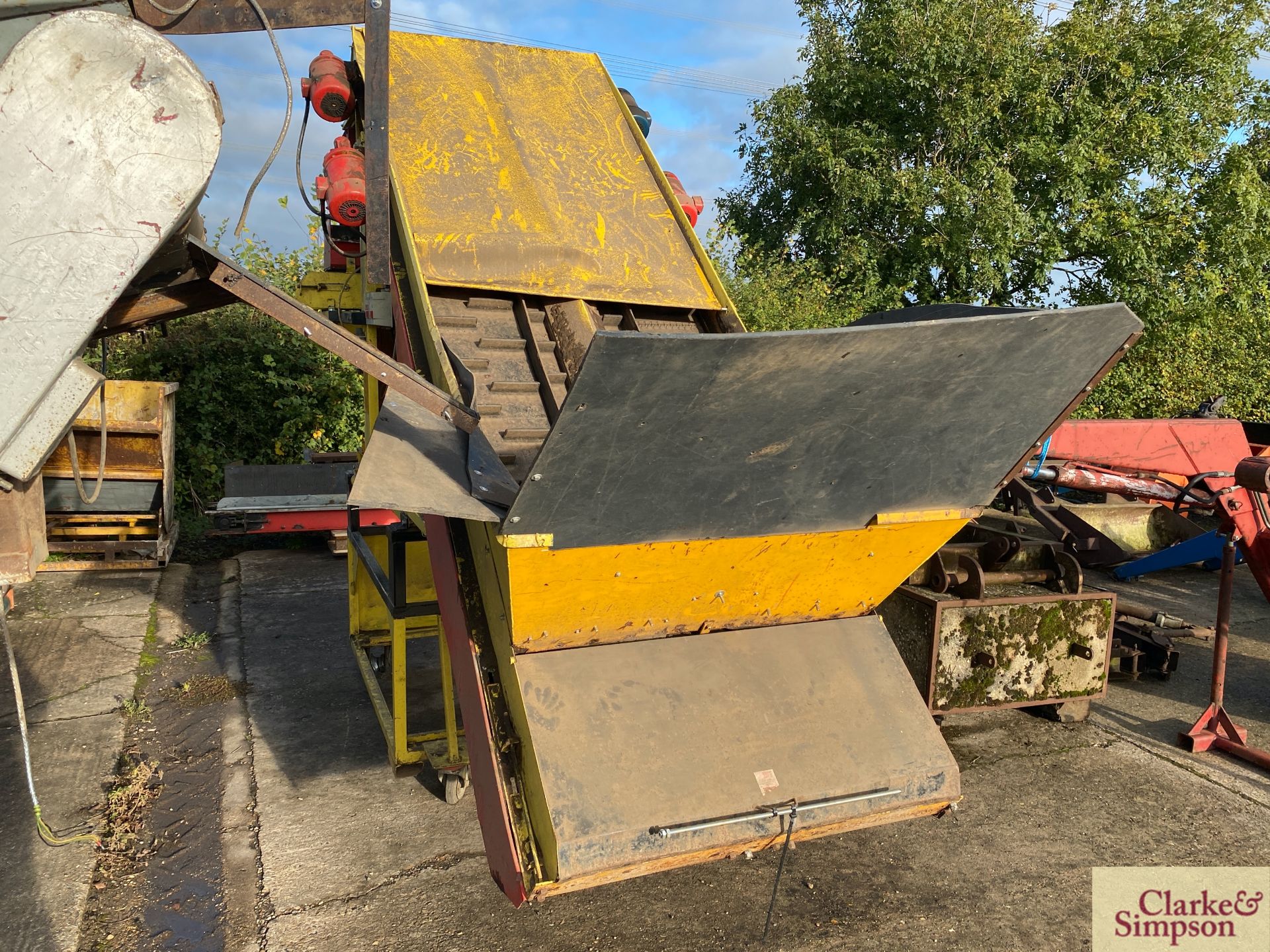 Walthambury twin elevator bagger. With twin bagging head. * - Image 2 of 5