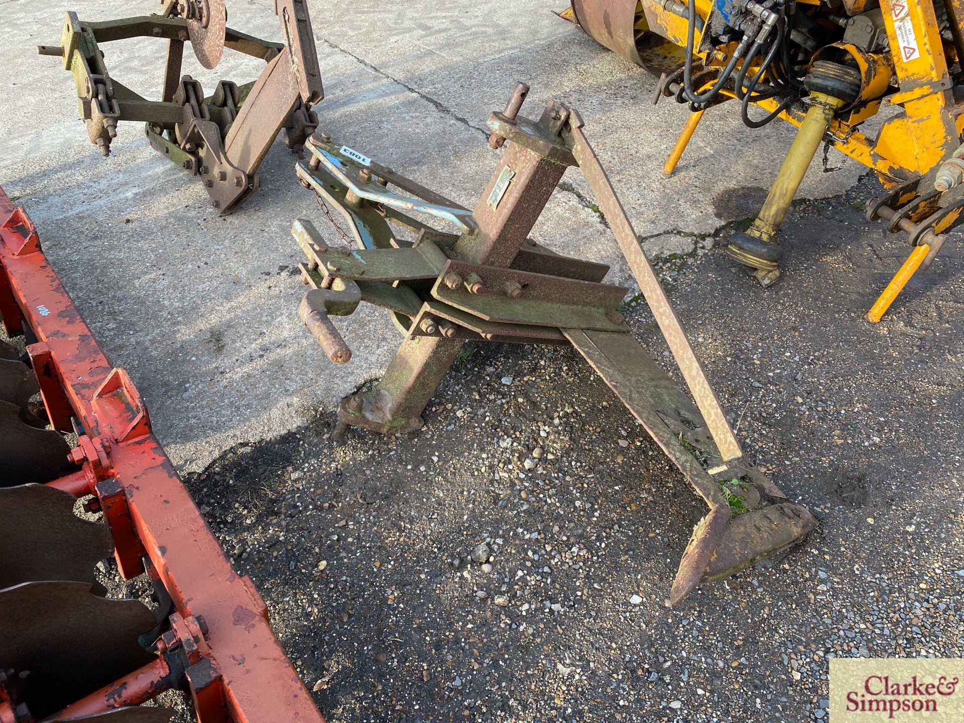 Ransomes single leg subsoiler. * - Image 3 of 5