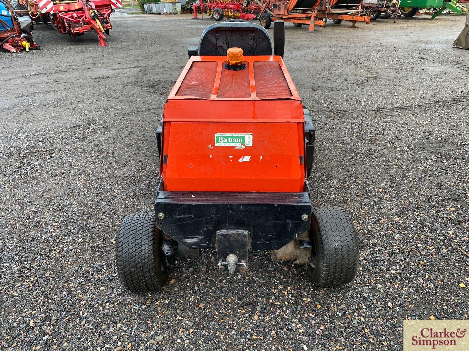 Jacobsen 628B Turfcat 4WD 60in diesel hydrostatic outfront mower. 1,600 hours. - Image 4 of 18