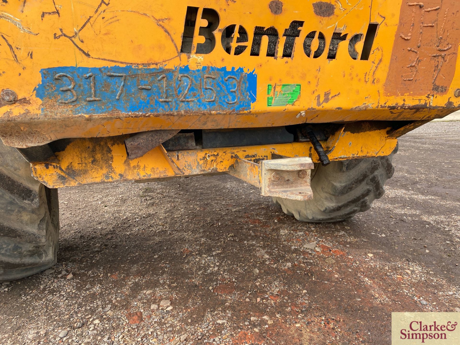 Benford 6T 4WD pivot steer dumper. 2000. Serial number SLBDNOOEY7H0721. 405/70R20 wheels and - Image 16 of 36