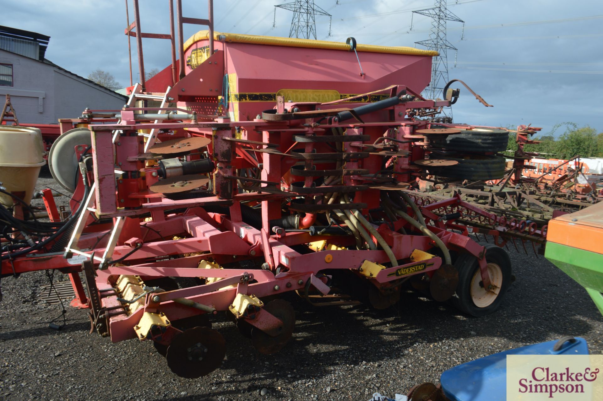 Vaderstad Rapid RDA400F 4m System Disc drill. 2001. Serial number 11033. With pre-emergence - Image 4 of 21