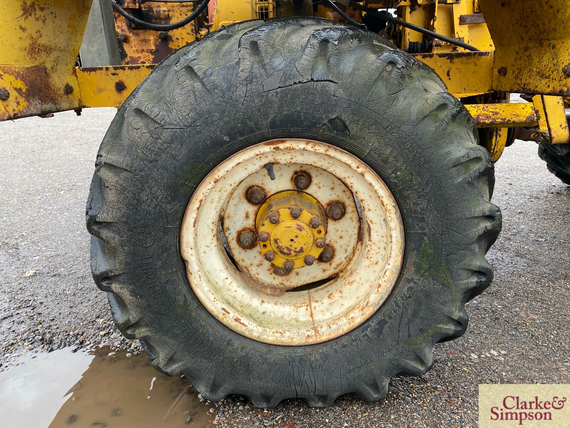 Winget 2.5T 4WD pivot steer dumper. 11.5/80R15 wheels and tyres. With electric start Lister 3cyl - Image 14 of 32