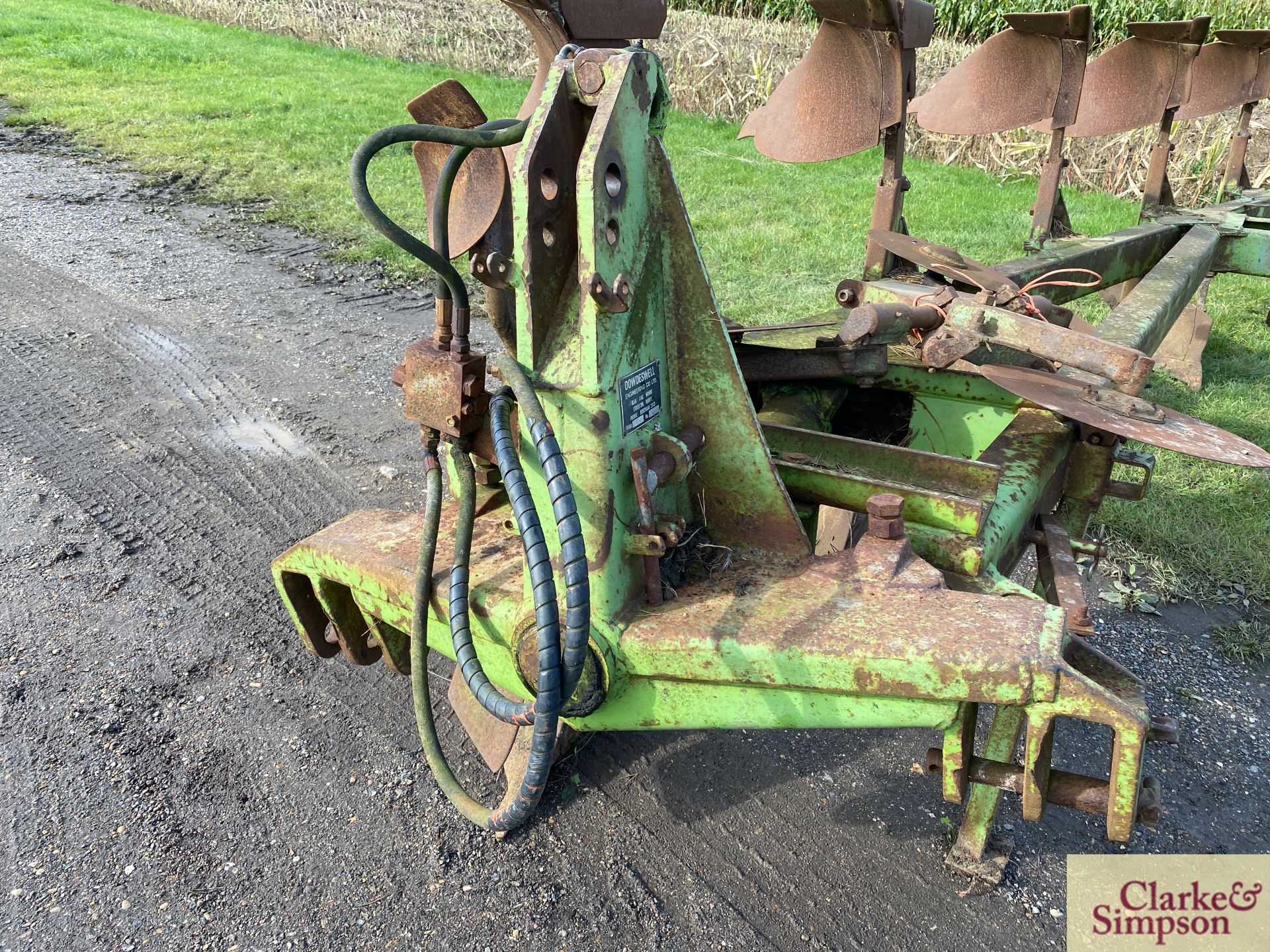 Dowdeswell DP7E 5F reversible plough. Serial number 414391418. * - Image 9 of 10