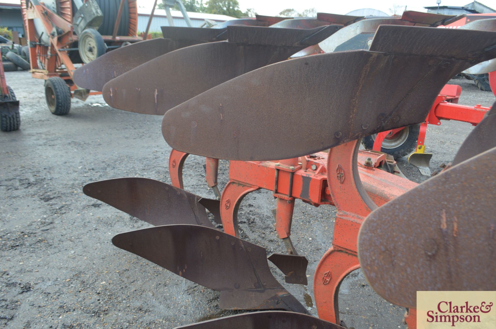 Gregoire Besson RB7 5F reversible plough. 1998. Serial number 705197. With No8 bodies and - Image 9 of 11